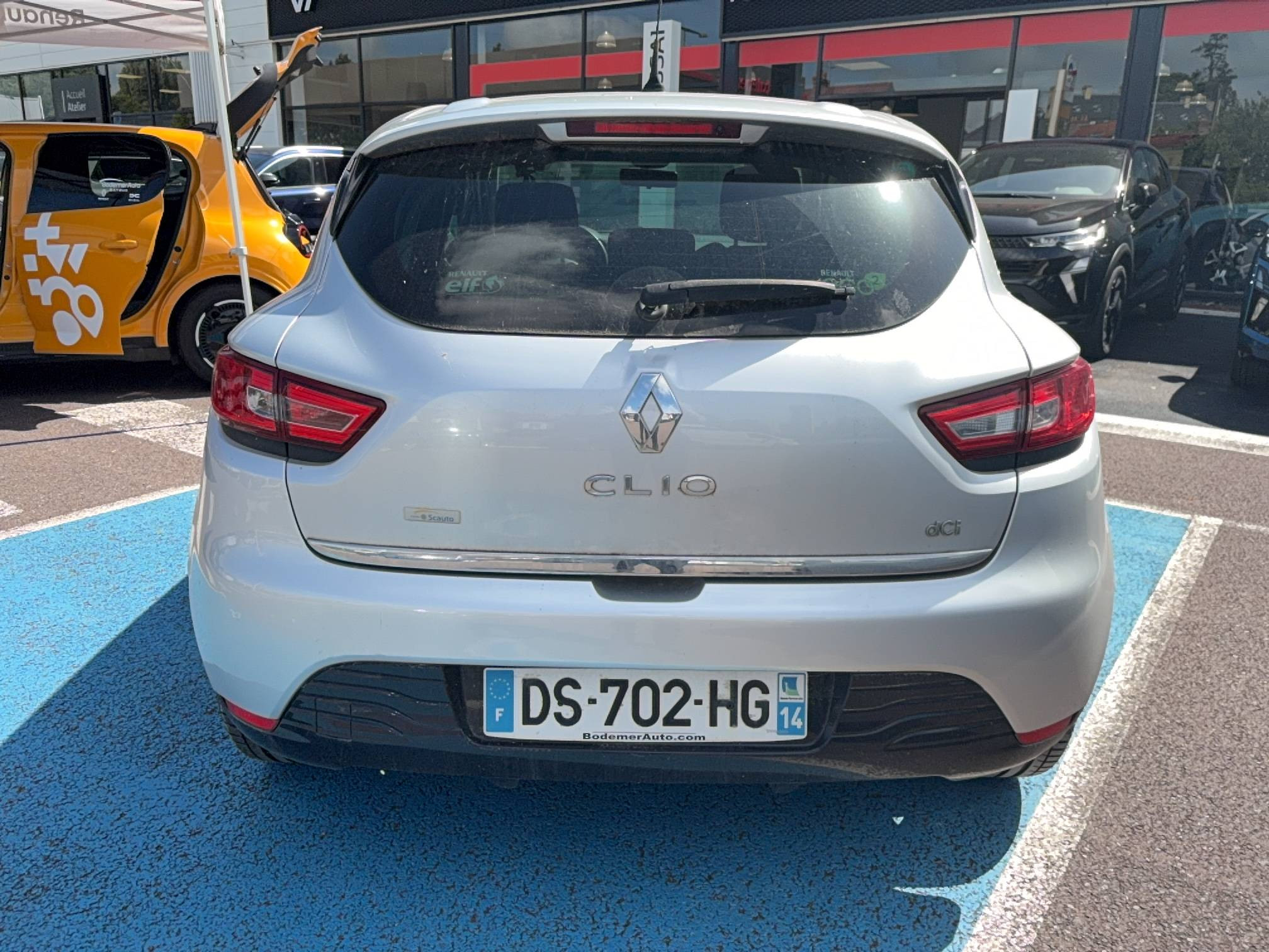 Vente en ligne Renault Clio 4  dCi 75 eco2 au prix de 9 590 €