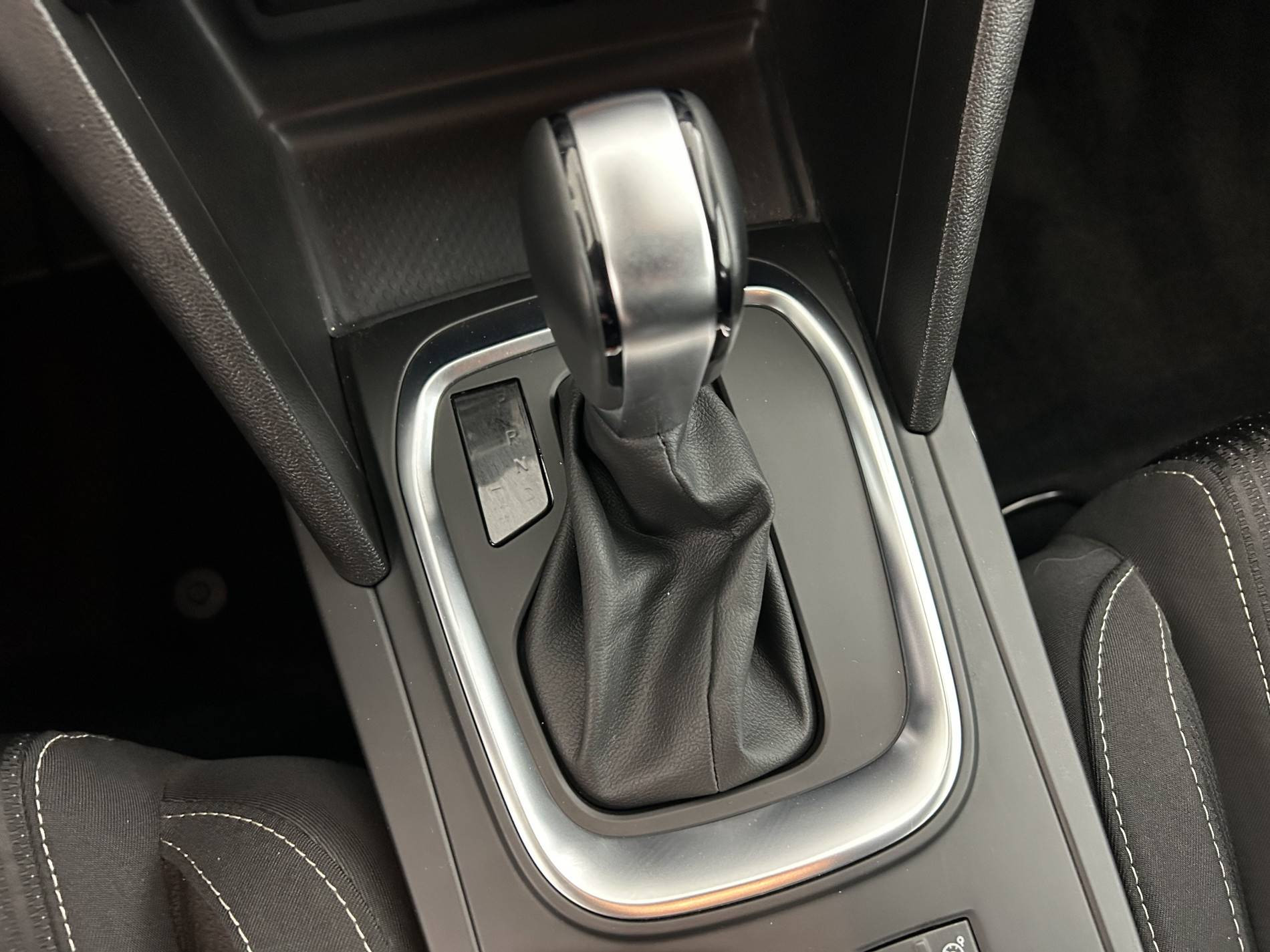 Vente en ligne Renault Megane 4 Mégane IV Berline Blue dCi 115 EDC au prix de 16 400 €