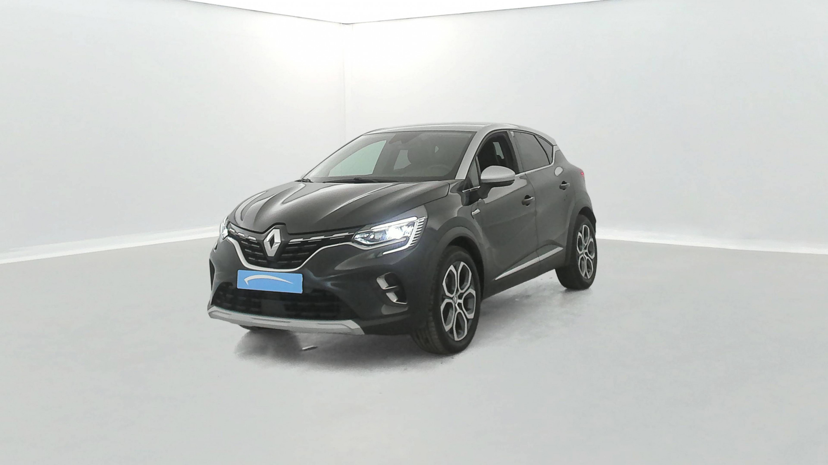 Renault Captur  E-Tech full hybrid 145 occasion de 2023 en vente à Lorient
