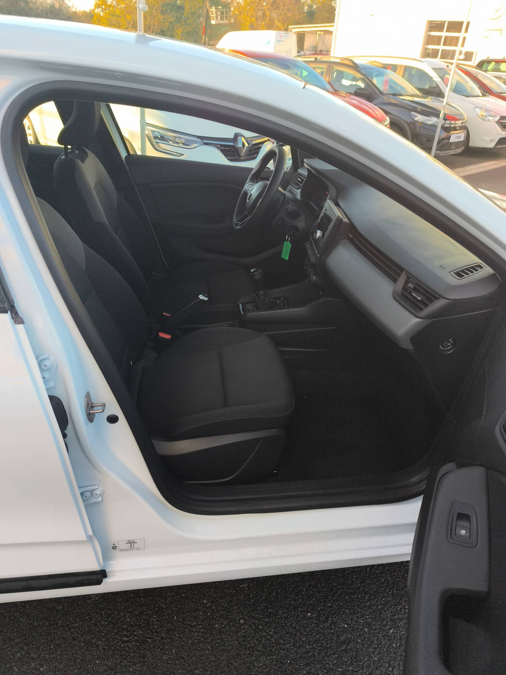 Vente en ligne Renault Clio 5 Clio SCe 65 au prix de 13 290 €