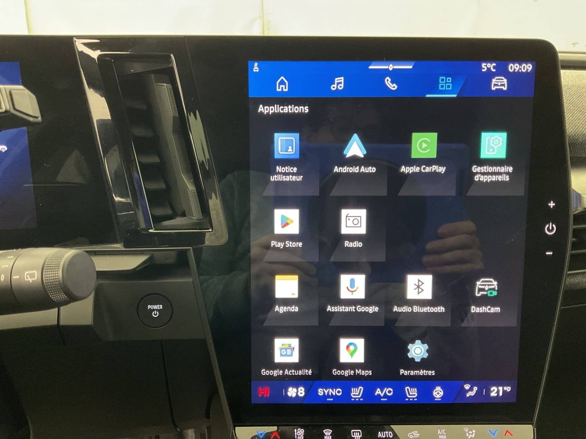 Vente en ligne Renault Scenic E-Tech Scenic E-Tech électrique 220 ch grande autonomie au prix de 37 500 €