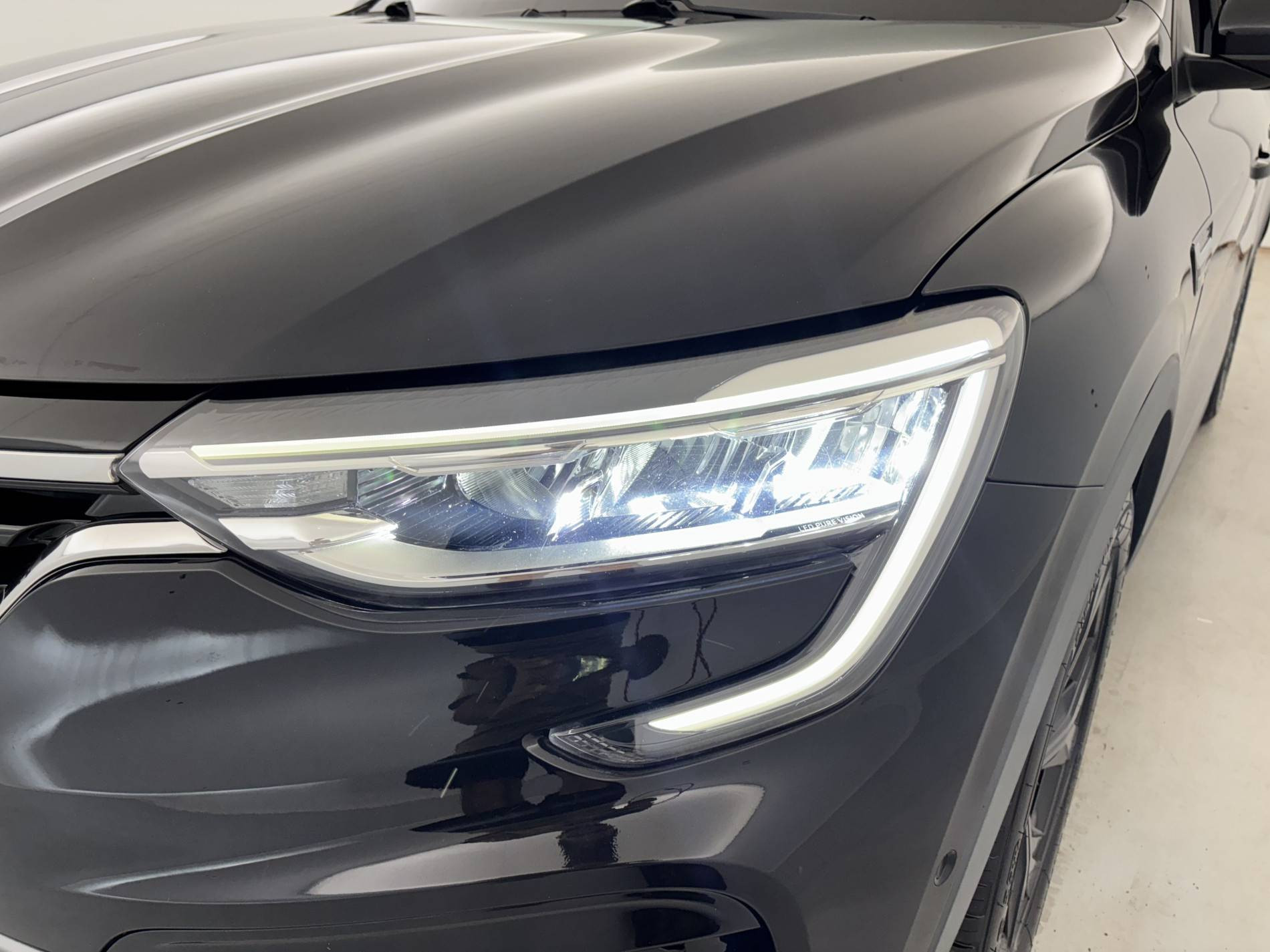 Vente en ligne Renault Arkana  E-Tech 145 - 21B au prix de 21 490 €