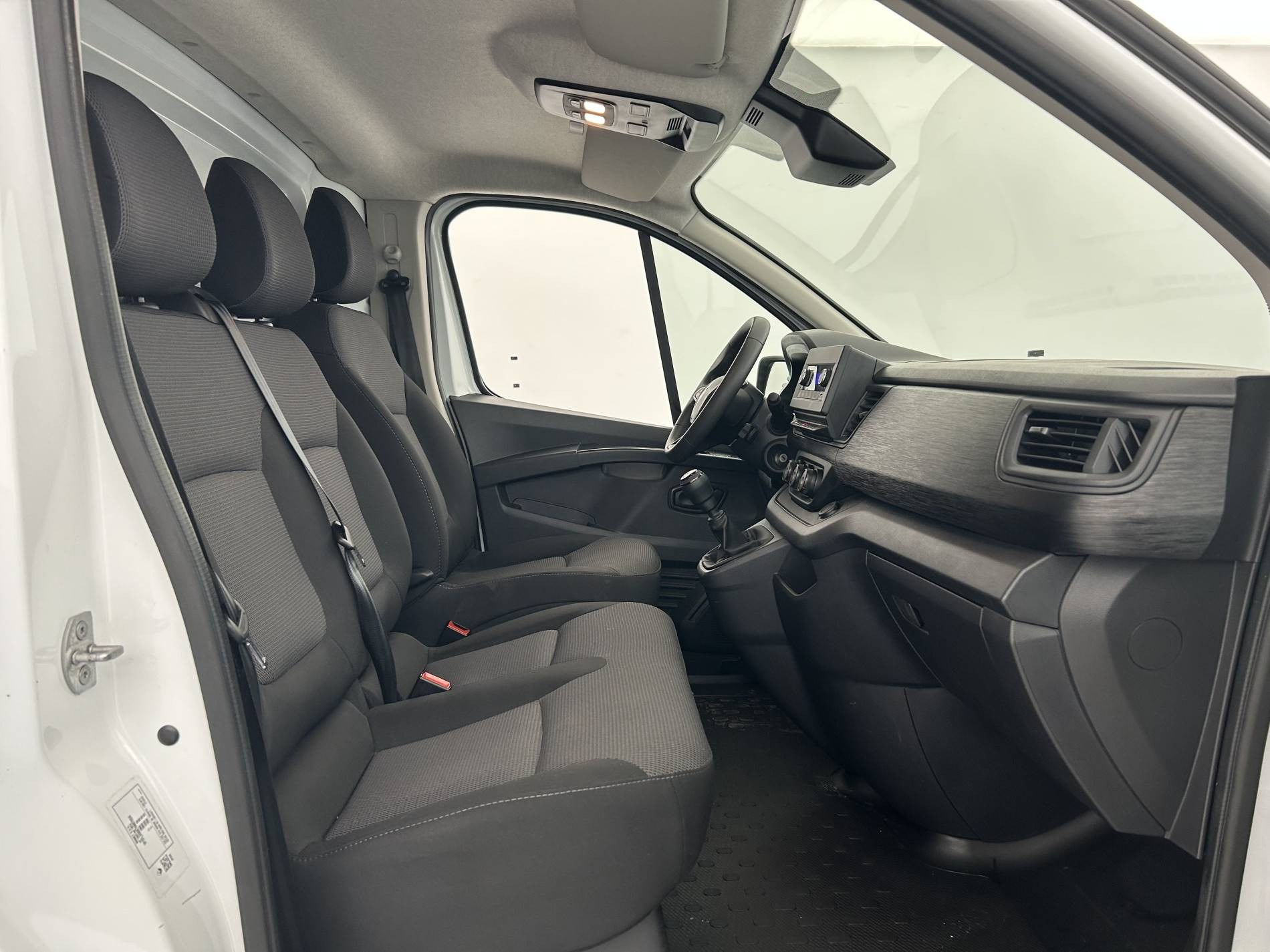 Vente en ligne Renault Trafic 3 Fourgon TRAFIC FGN L1H1 2800 KG BLUE DCI 110 au prix de 21 590 €