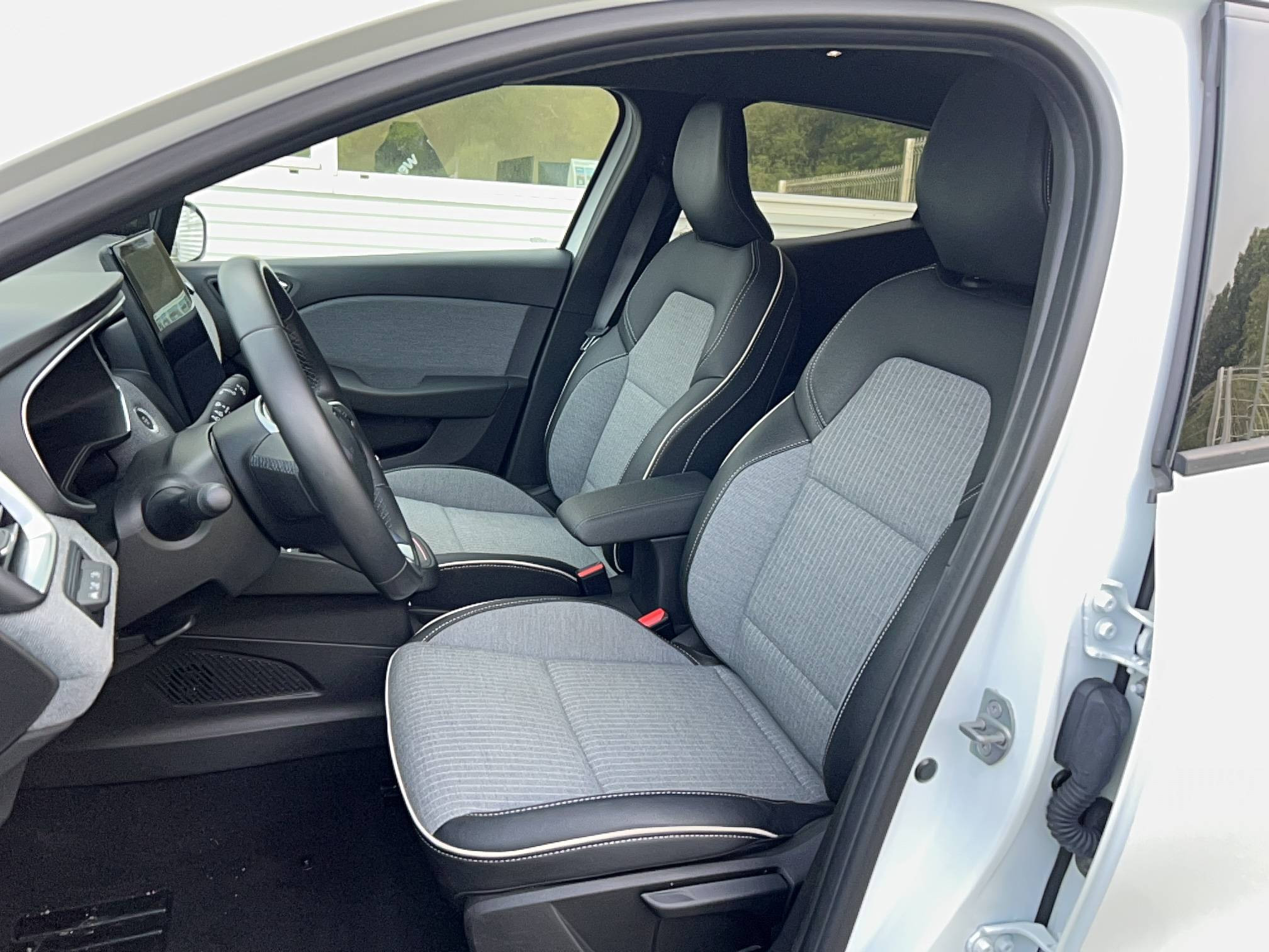 Vente en ligne Renault Clio 5 Clio TCe 90 au prix de 16 990 €