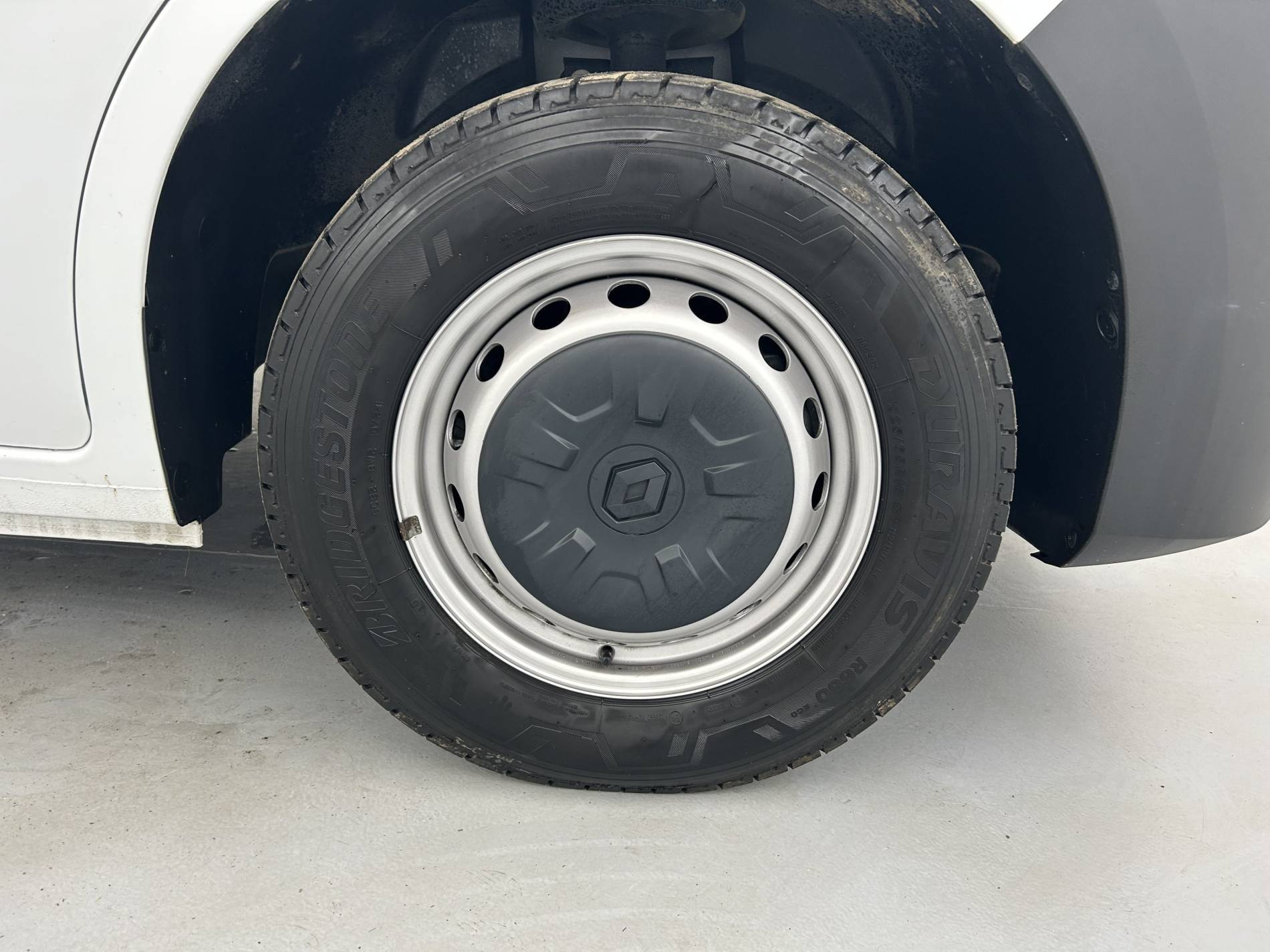 Vente en ligne Renault Master 3 Châssis Cabine MASTER PHC TRAC F3500 L3H1 BLUE DCI 145 EURO VI au prix de 30 990 €