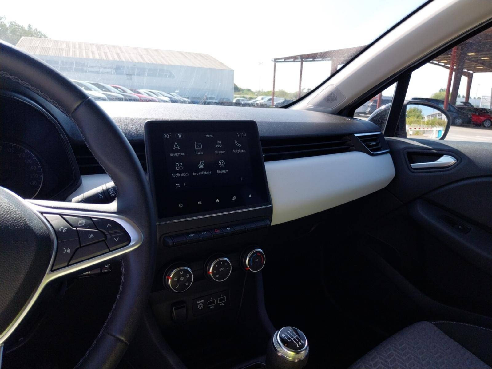 Vente en ligne Renault Clio 5 Clio TCe 100 GPL au prix de 14 491 €