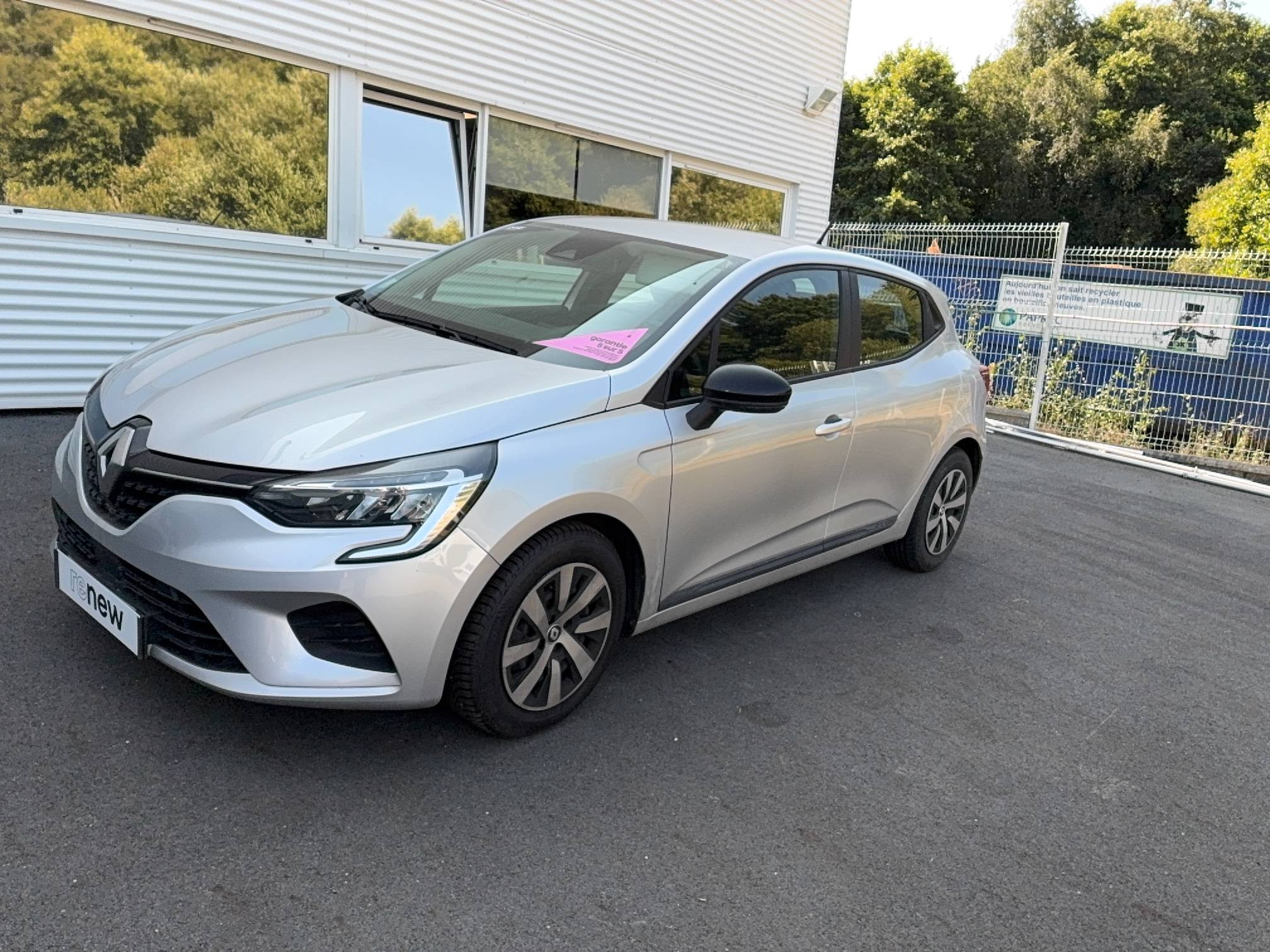 Vente en ligne Renault Clio 5 Clio TCe 90 au prix de 13 590 €