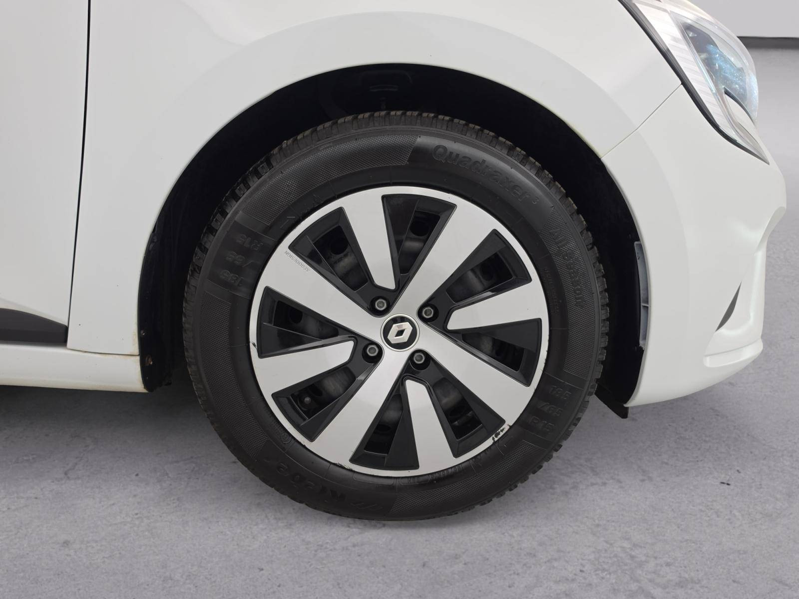 Vente en ligne Renault Clio 5 Clio TCe 90 au prix de 13 390 €
