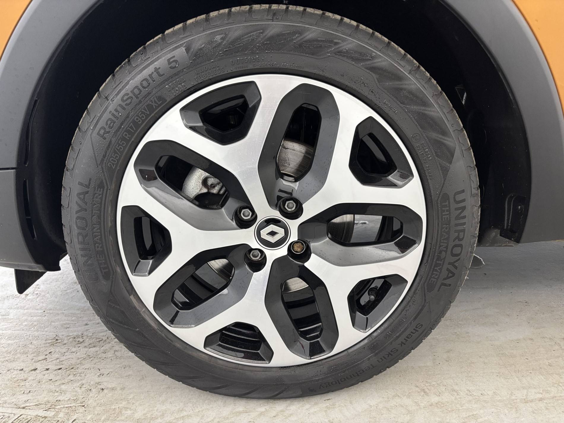 Vente en ligne Renault Captur  TCe 150 FAP EDC au prix de 14 490 €