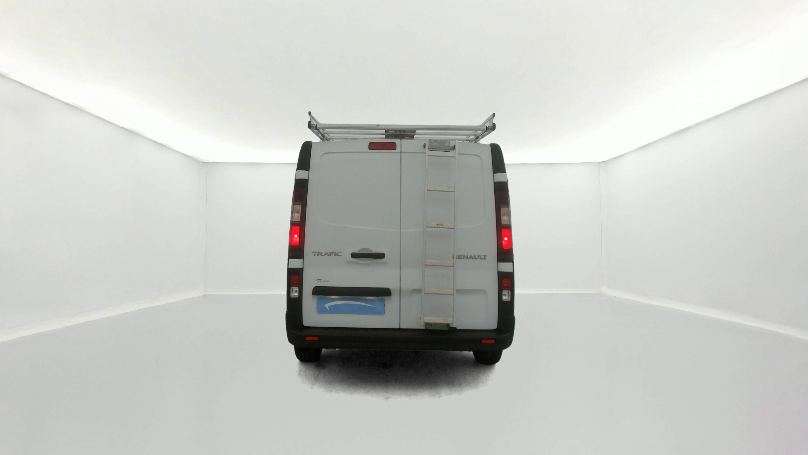 Vente en ligne Renault Trafic 3 Fourgon TRAFIC FGN L1H1 2800 KG BLUE DCI 110 au prix de 20 990 €
