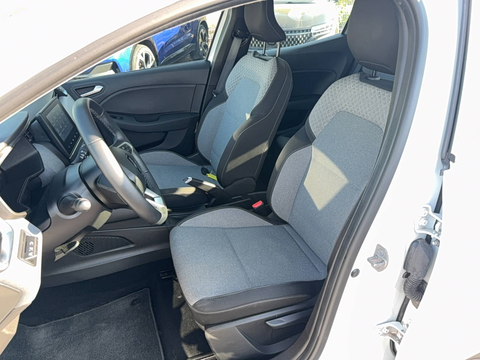 Vente en ligne Renault Clio 5 Clio dCi 100 au prix de 14 990 €