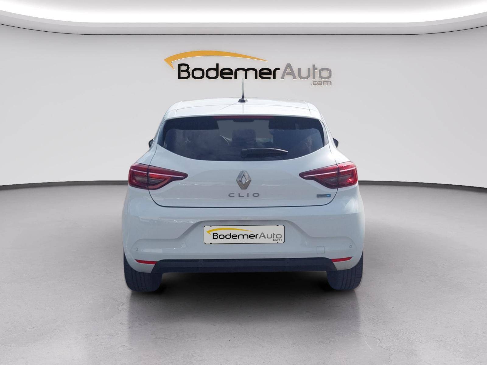 Vente en ligne Renault Clio 5 Clio E-Tech full hybrid 145 au prix de 15 990 €