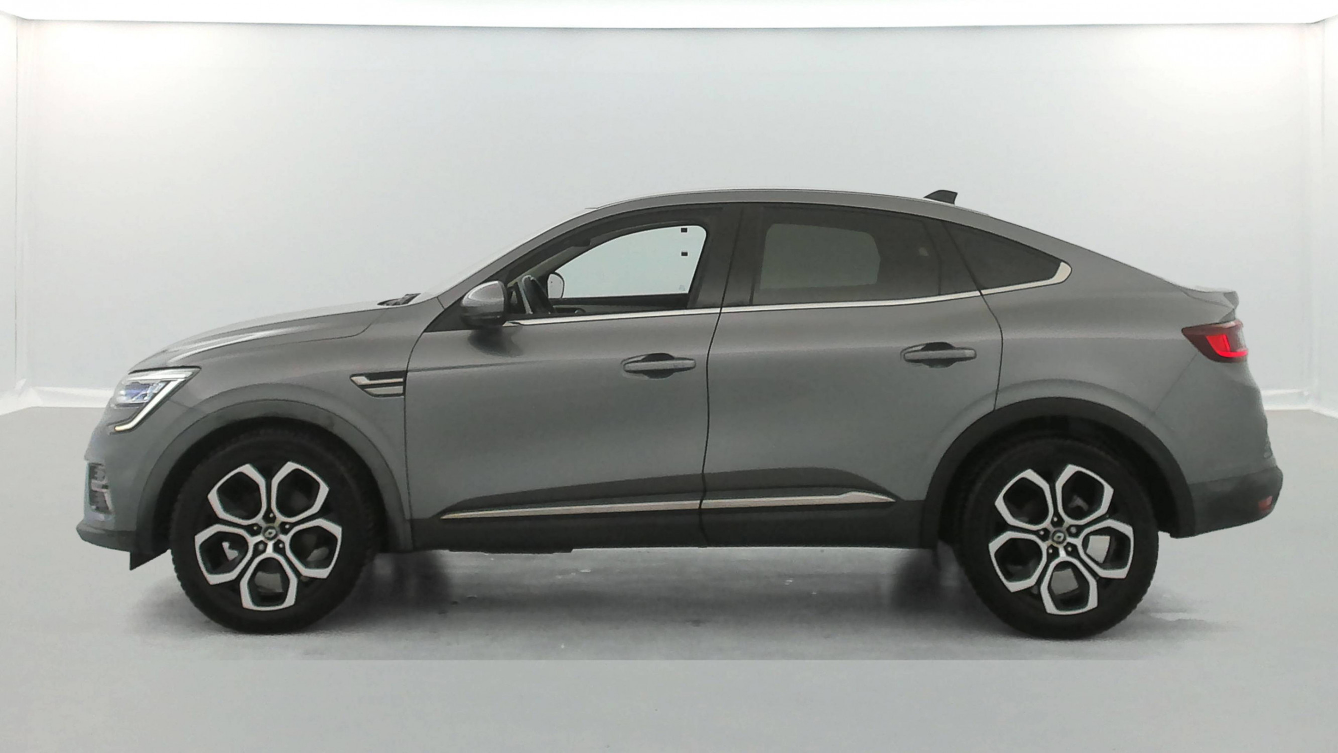 Vente en ligne Renault Arkana  E-Tech 145 - 21B au prix de 18 590 €