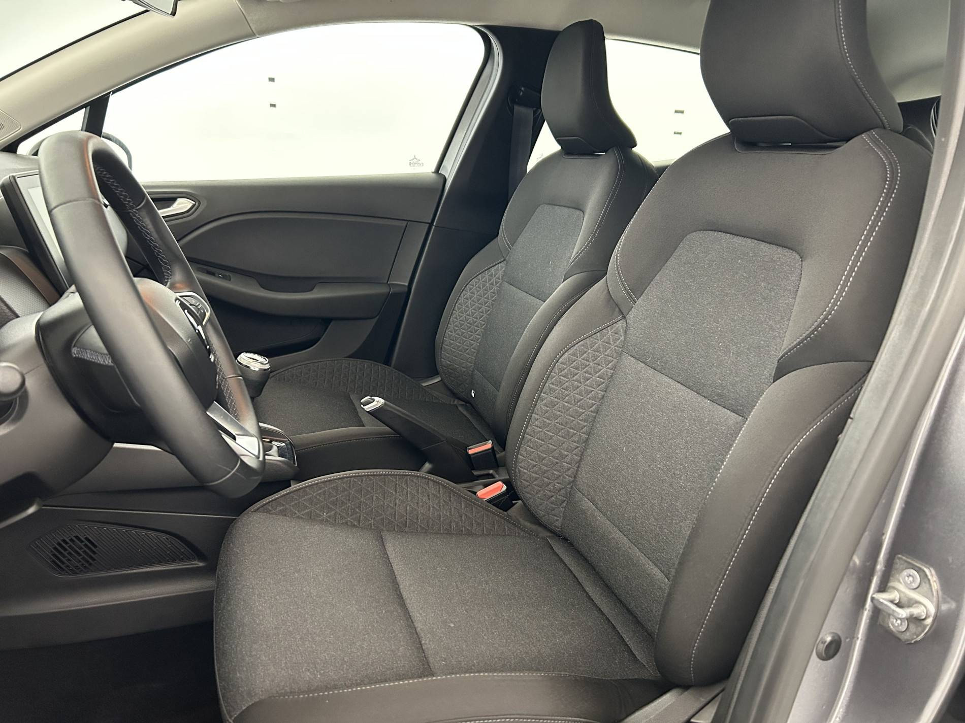Vente en ligne Renault Clio 5 Clio TCe 90 au prix de 14 490 €