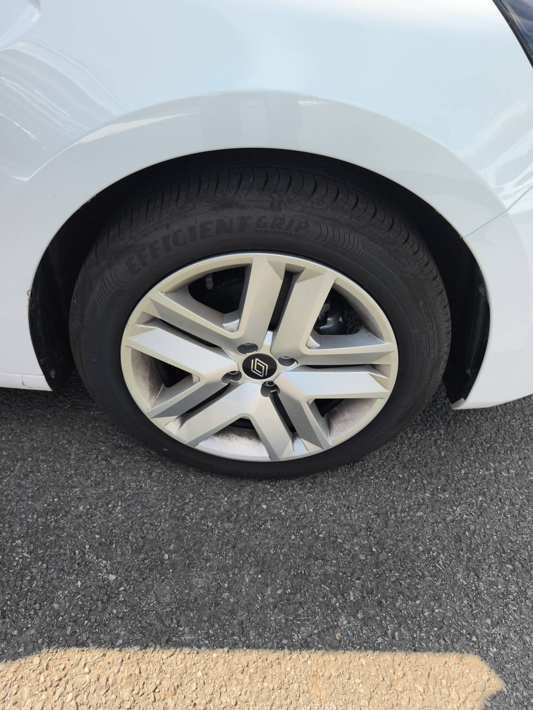 Vente en ligne Renault Clio 5 Clio Eco-G 100 ch GSR2 au prix de 16 490 €