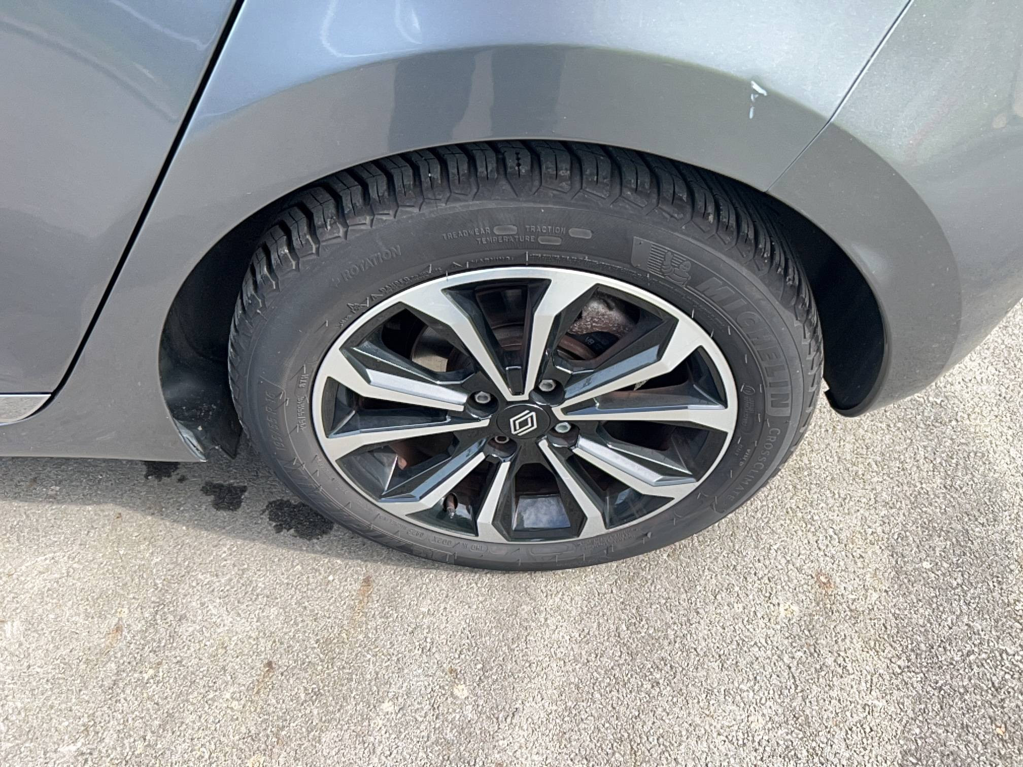 Vente en ligne Renault Clio 5 Clio E-Tech full hybrid 145 au prix de 18 590 €