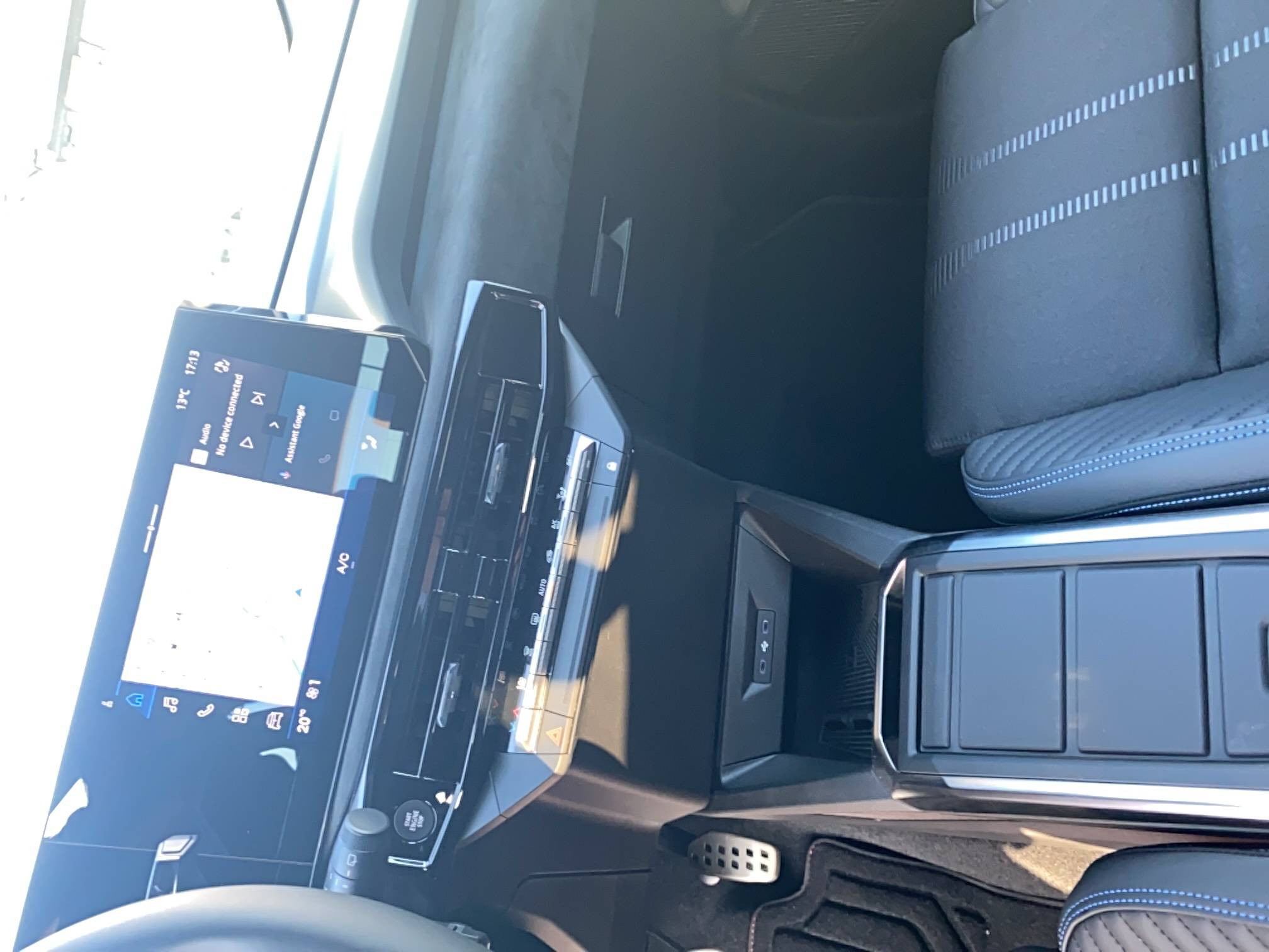 Vente en ligne Renault Clio 6 Clio E-Tech full hybrid 160 ch au prix de 27 900 €