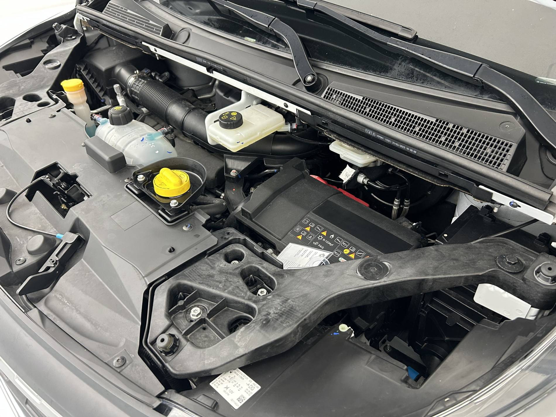 Vente en ligne Renault Trafic 3 Fourgon TRAFIC FGN L2H1 3000 KG BLUE DCI 130 au prix de 23 490 €