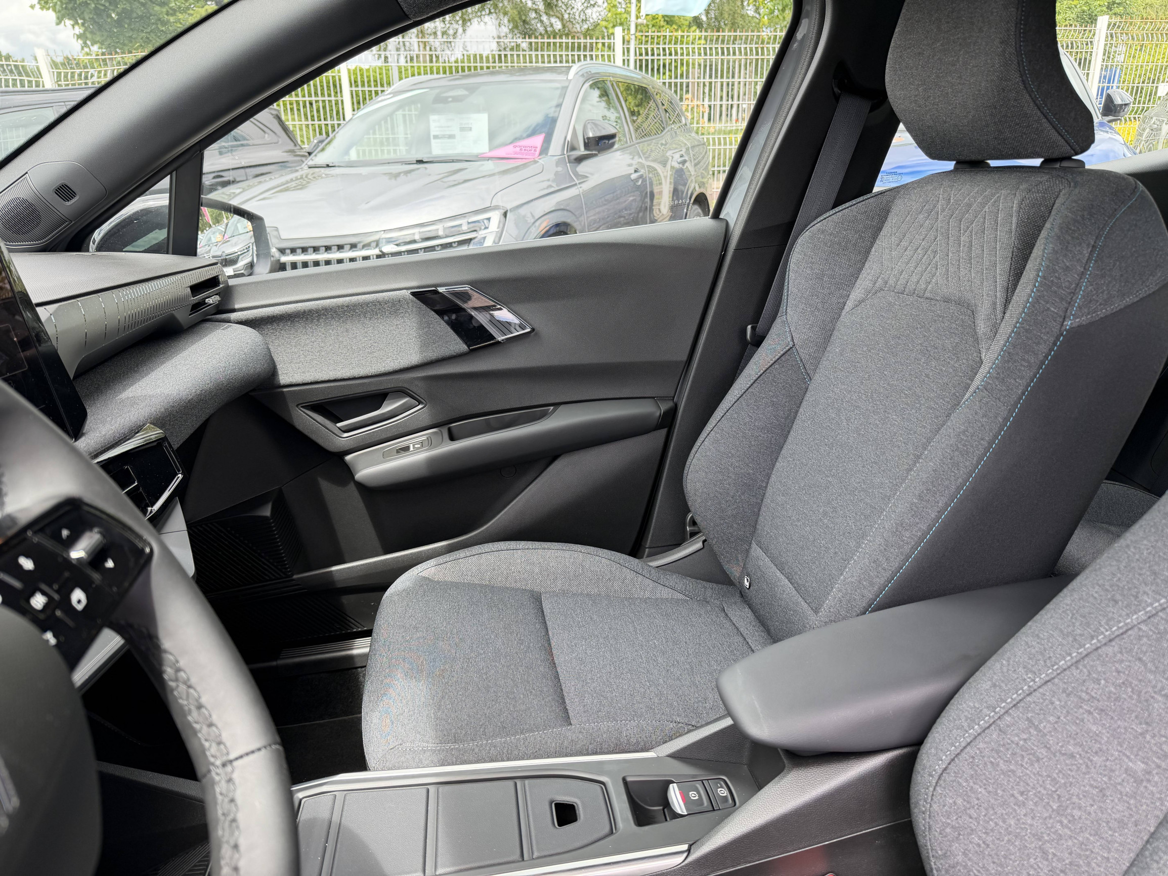 Vente en ligne Renault Clio 6 Clio E-Tech full hybrid 160 ch au prix de 24 990 €
