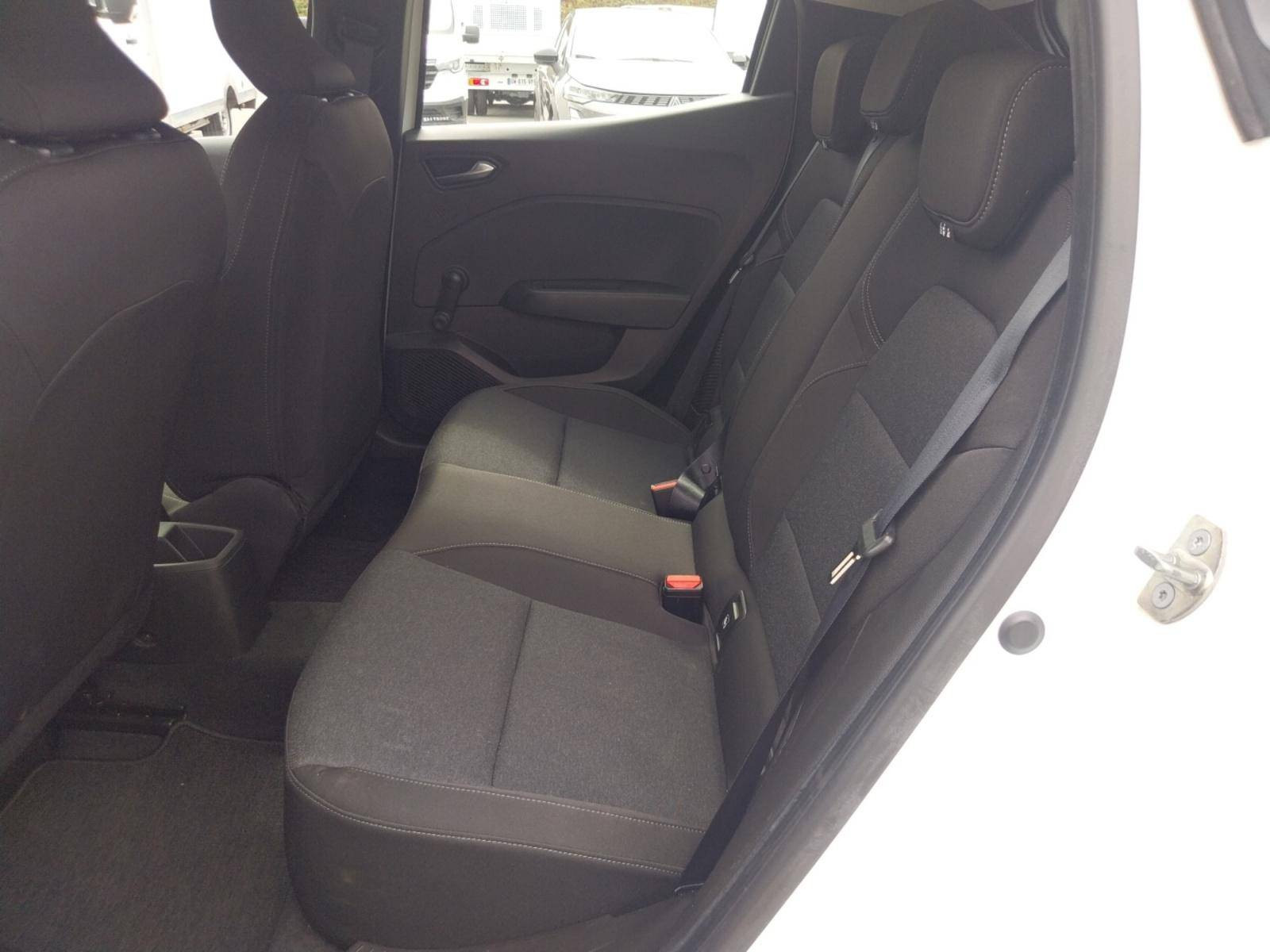Vente en ligne Renault Clio 5 Clio E-Tech full hybrid 145 au prix de 17 350 €