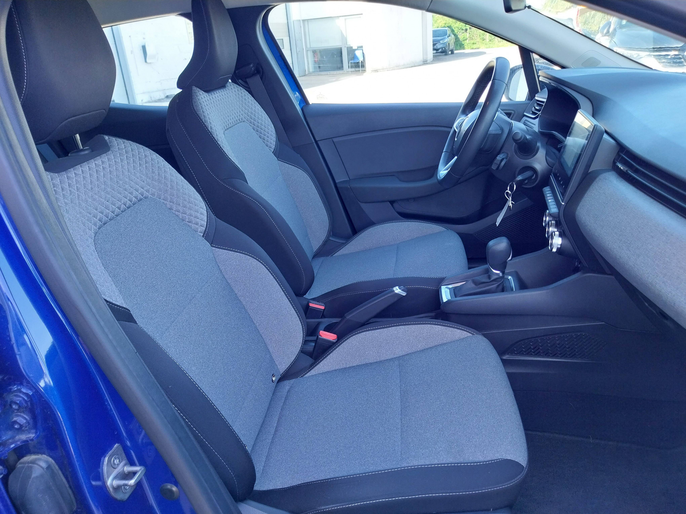 Vente en ligne Renault Clio 5 Clio E-Tech full hybrid 145 ch GSR2 au prix de 18 990 €