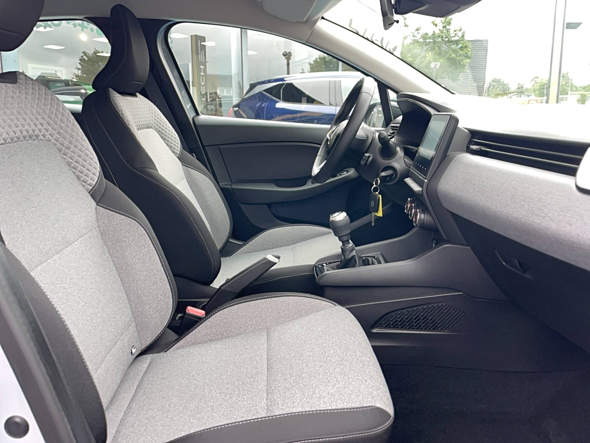 Vente en ligne Renault Clio 5 Clio TCe 90 au prix de 15 990 €