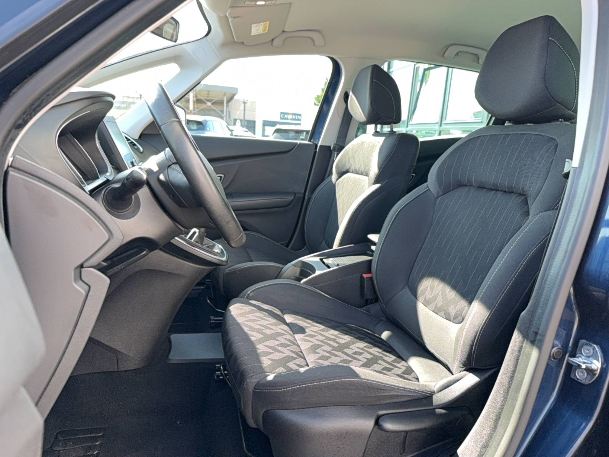 Vente en ligne Renault Scenic 4 Scenic Blue dCi 120 au prix de 14 490 €