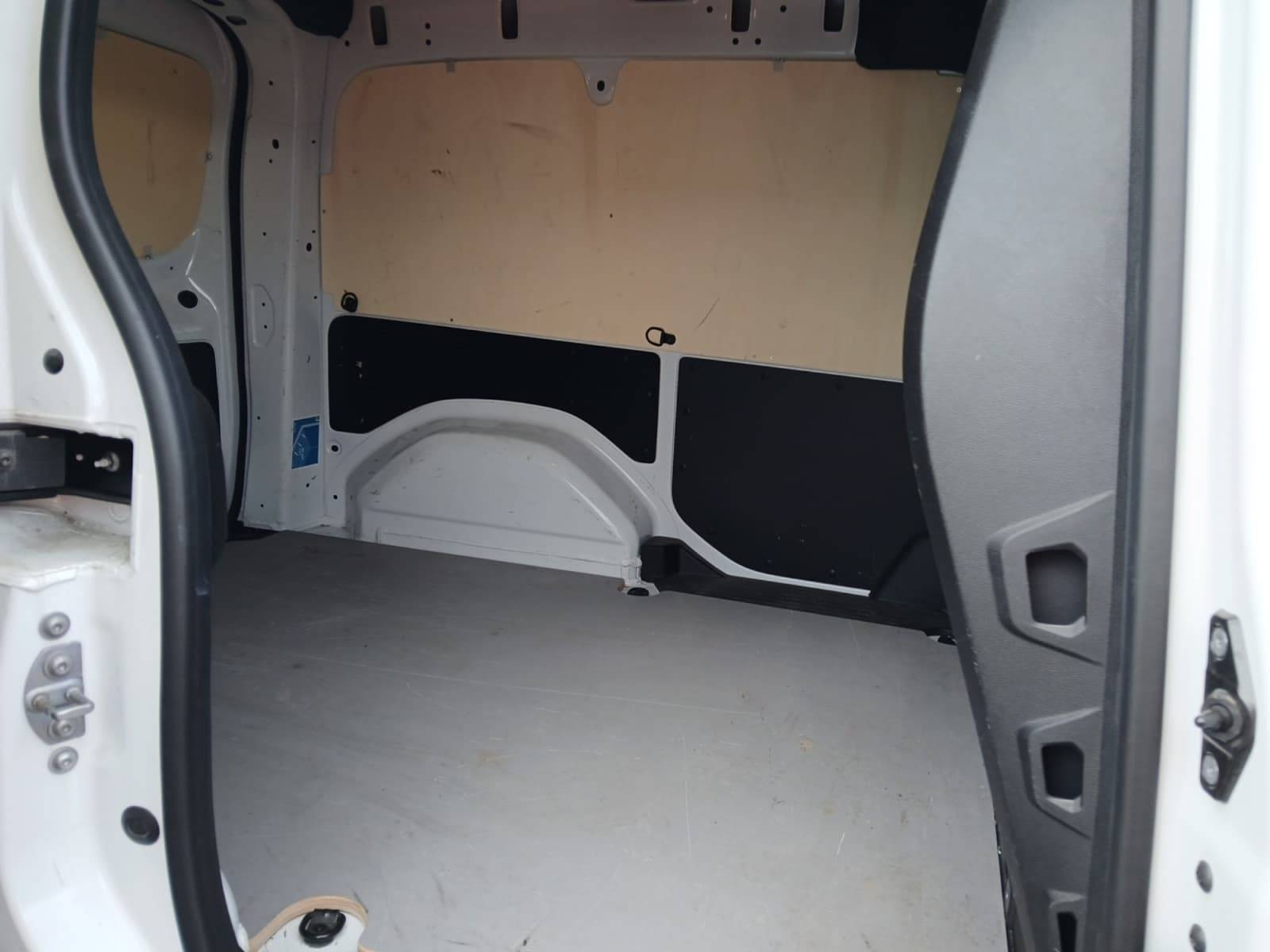 Vente en ligne Renault Kangoo Van  BLUE DCI 95 au prix de 18 999 €