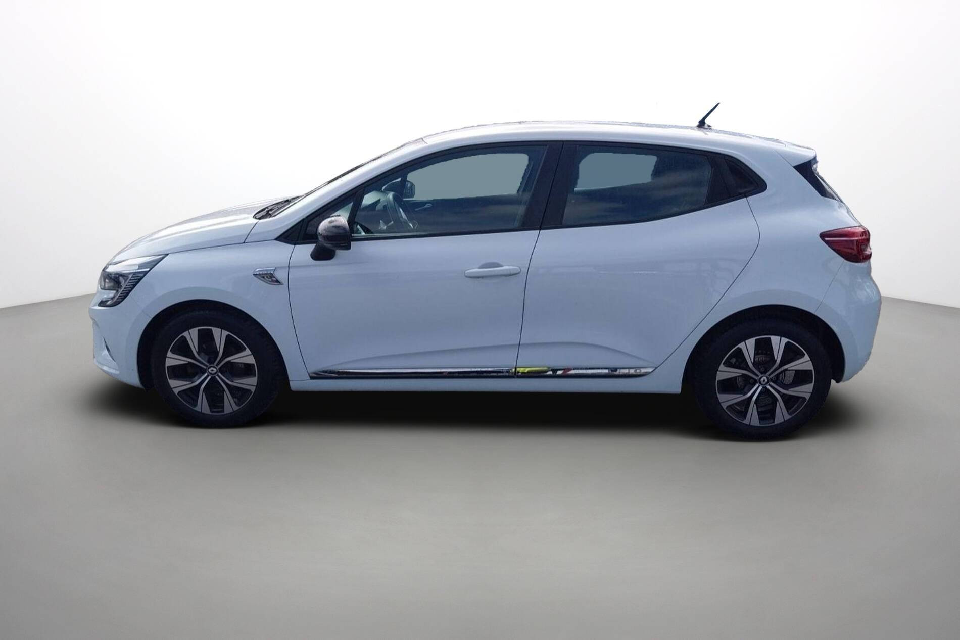 Vente en ligne Renault Clio 5 Clio TCe 90 - 21N au prix de 14 490 €