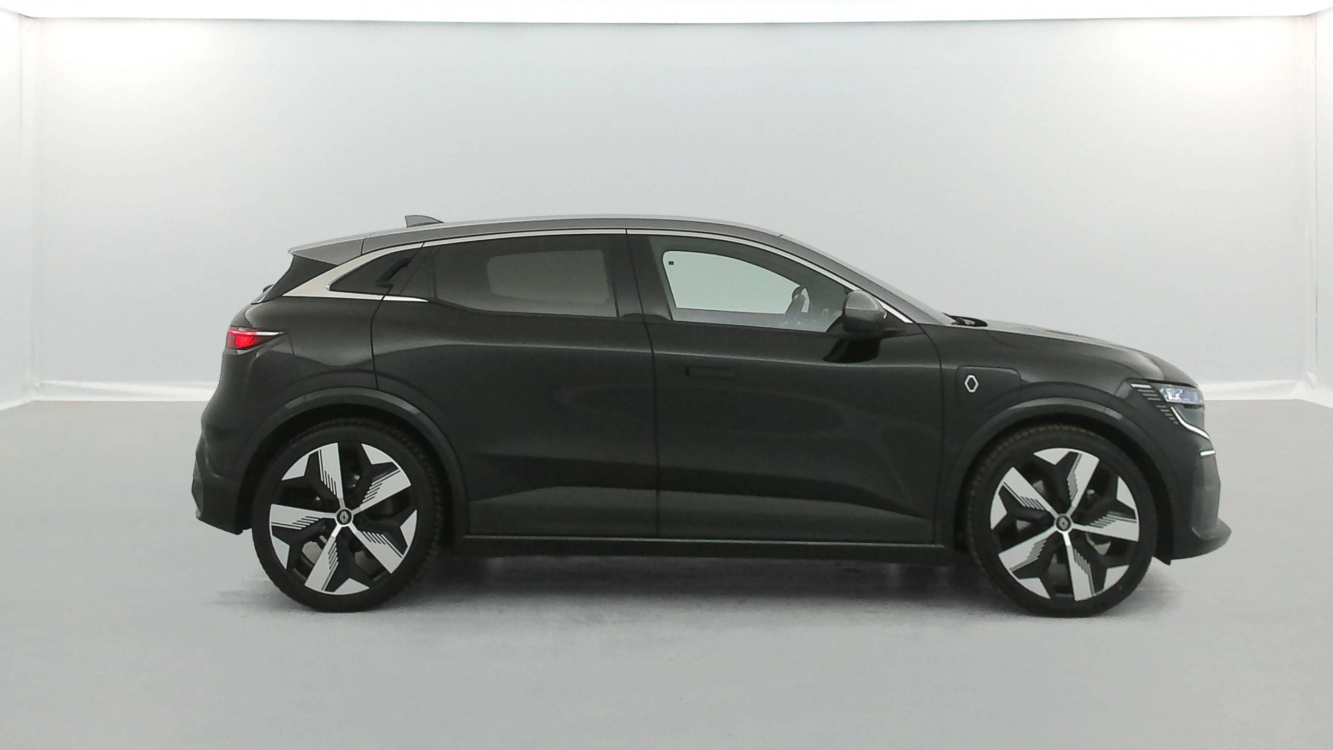 Vente en ligne Renault Megane E-Tech  EV60 220 ch super charge au prix de 21 990 €