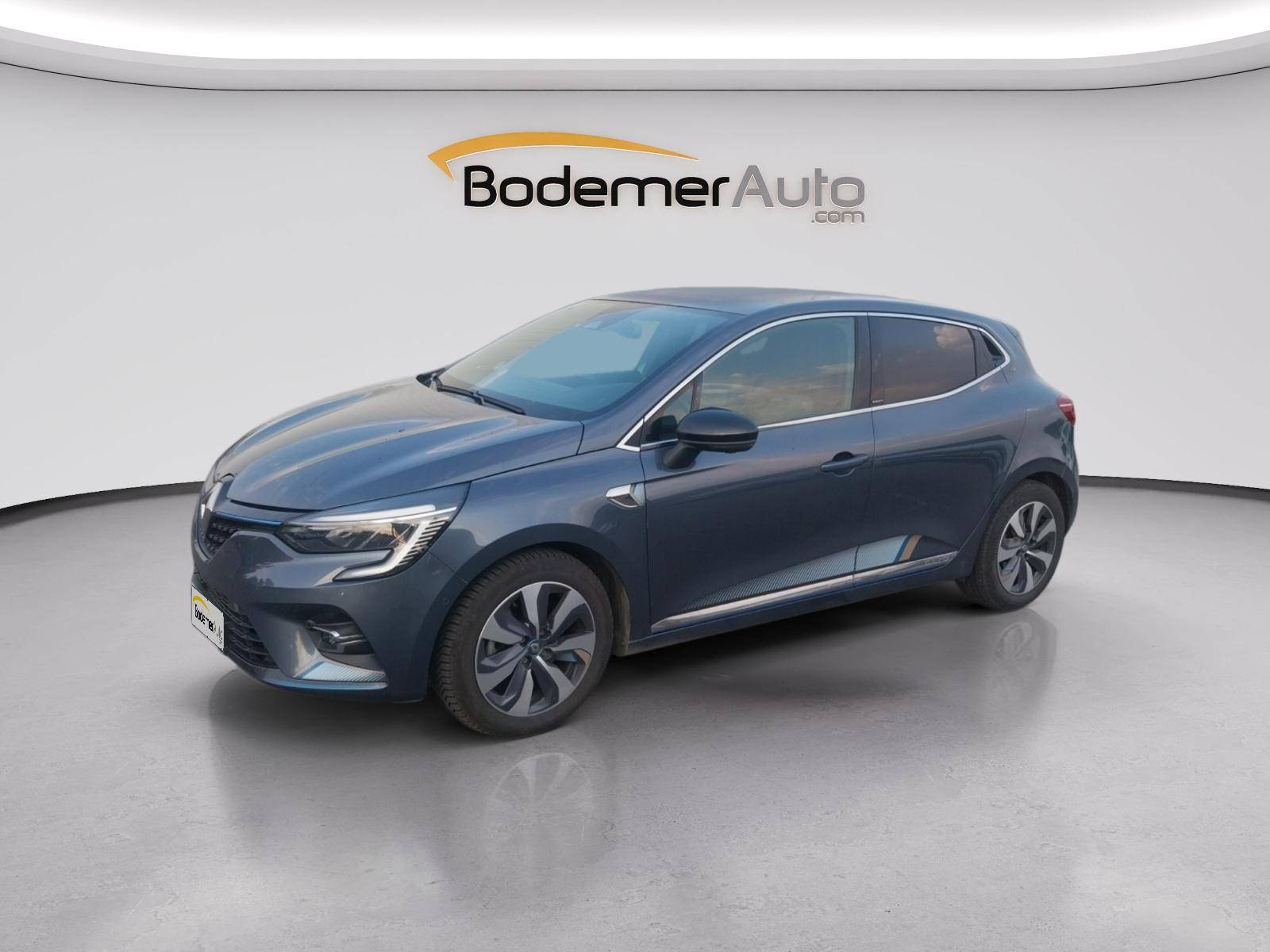 Renault Clio 5 Clio E-Tech 140 - 21 occasion de 2021 en vente à Concarneau