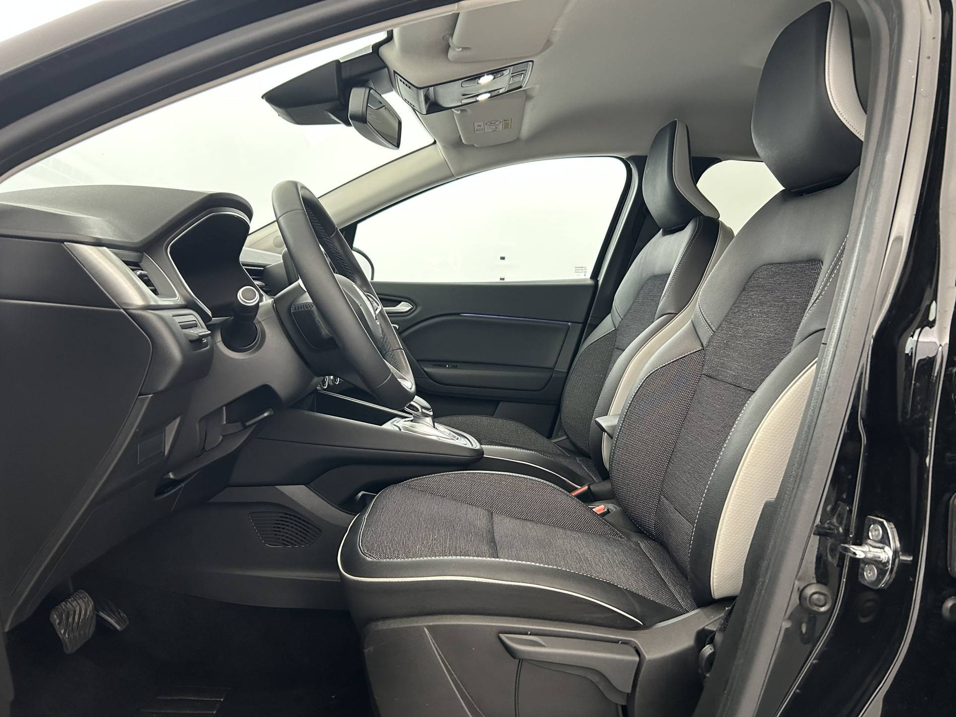 Vente en ligne Renault Captur  E-Tech Plug-in 160 au prix de 15 500 €
