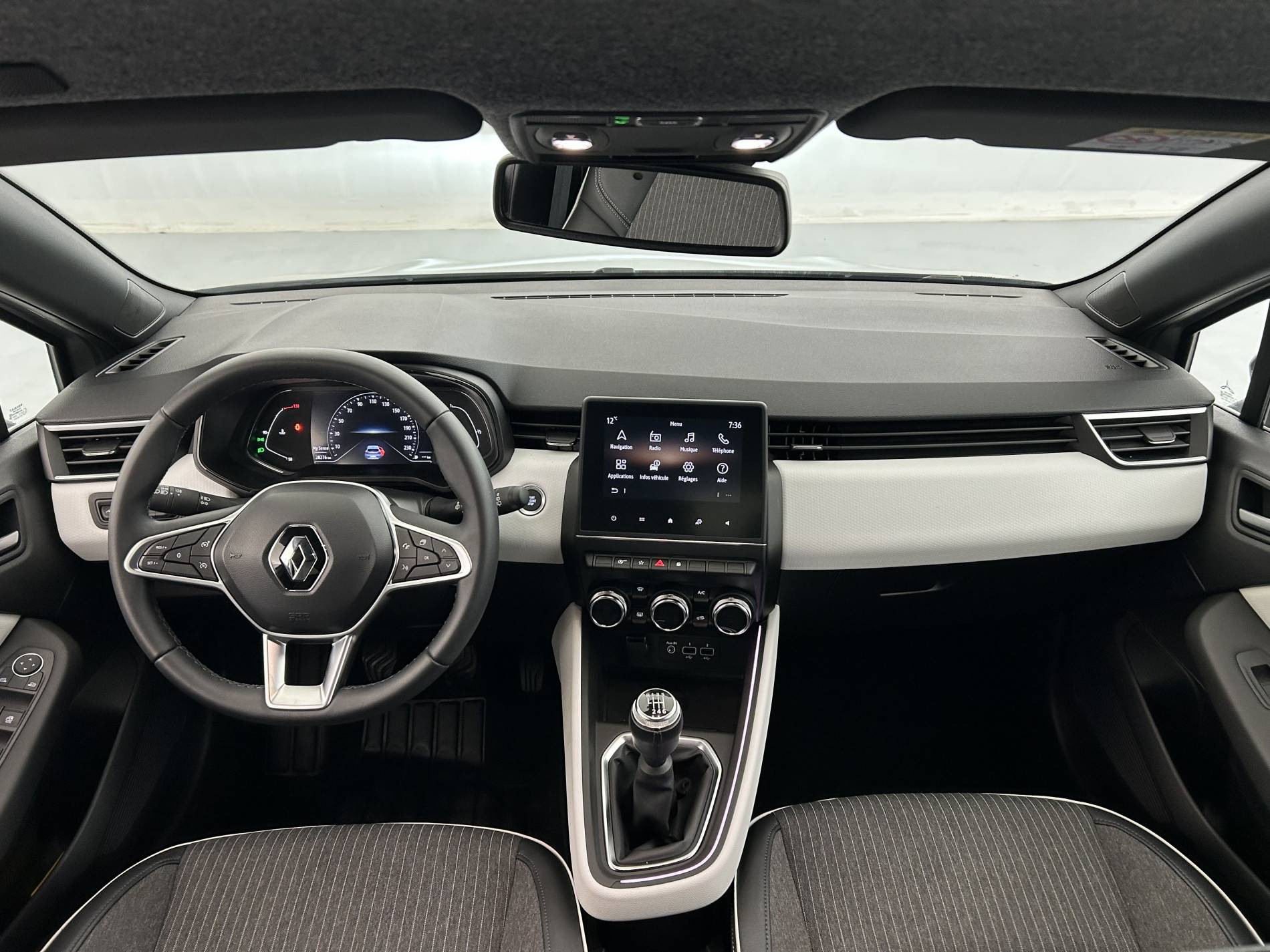 Vente en ligne Renault Clio 5 Clio TCe 90 au prix de 15 490 €