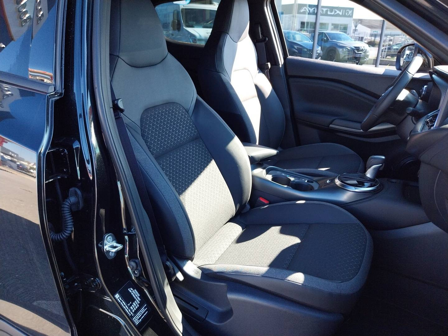 Vente en ligne Nissan Juke  HYBRID 143 au prix de 28 990 €