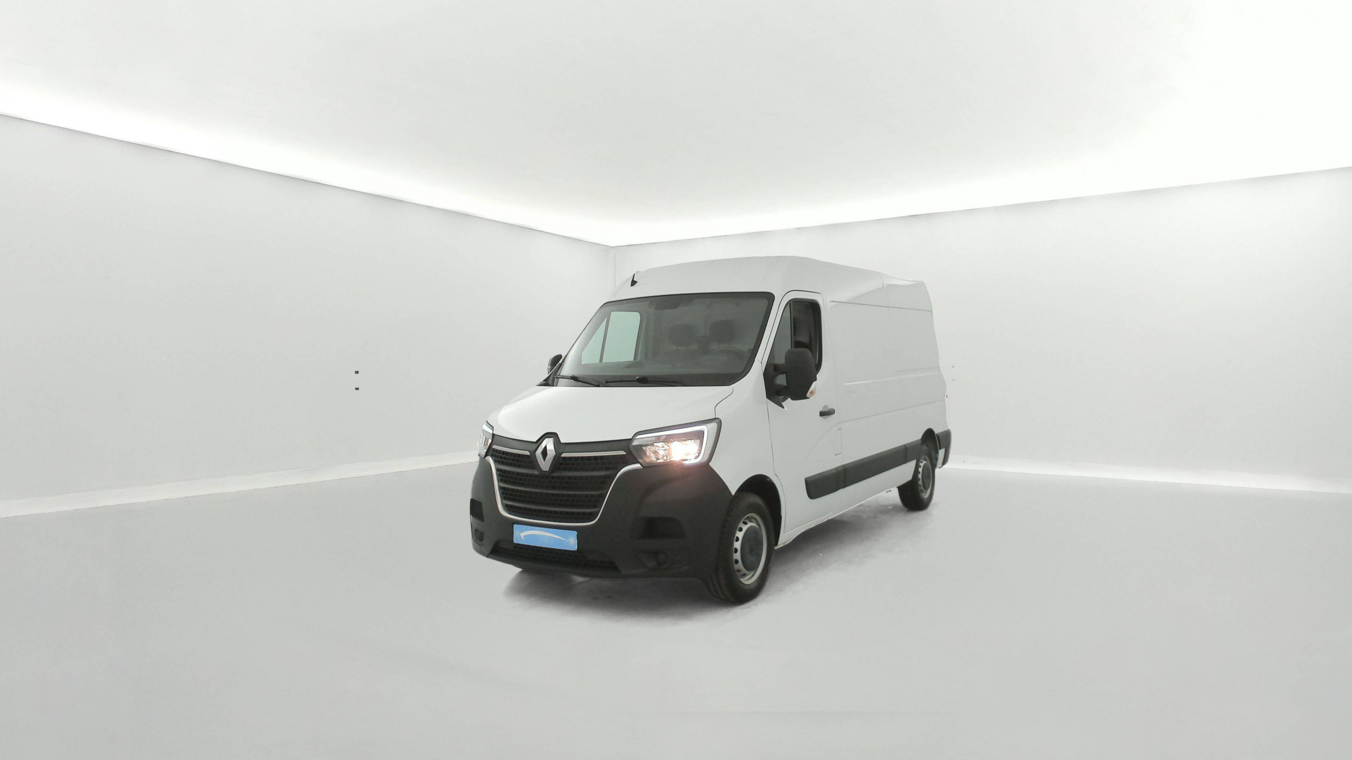 Renault Master Fourgon MASTER FGN TRAC F3500 L2H2 BLUE DCI 135 occasion de 2024 en vente à Saint-Brieuc