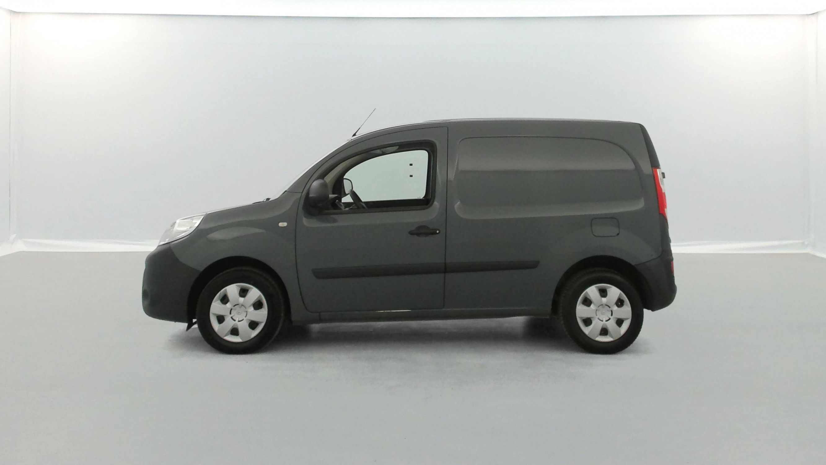 Vente en ligne Renault Kangoo Express  BLUE DCI 80 au prix de 11 990 €