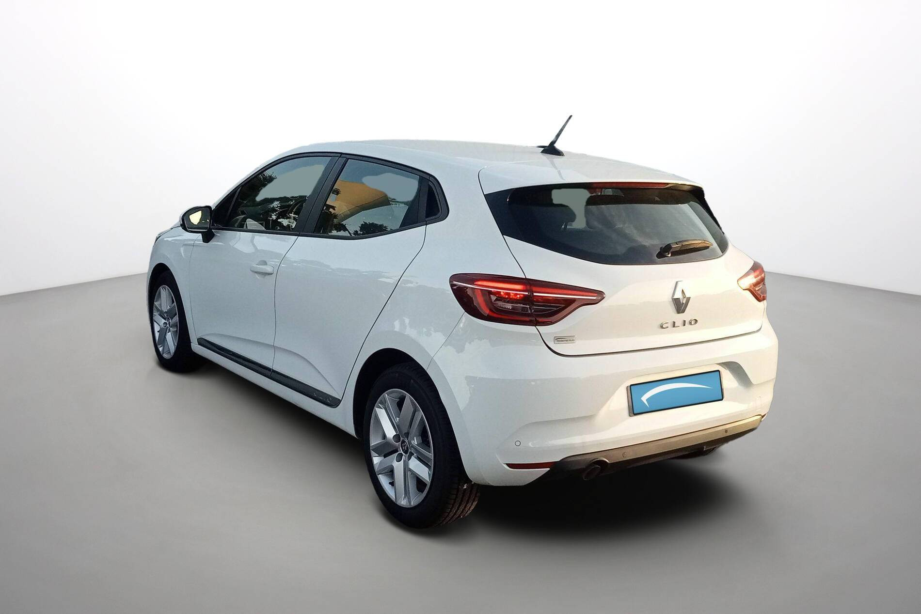 Vente en ligne Renault Clio 5 Clio TCe 90 - 21 au prix de 14 290 €