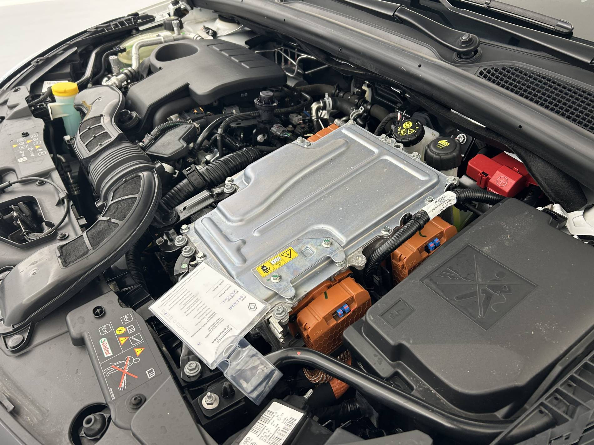 Vente en ligne Renault Clio 5 Clio E-Tech 140 - 21N au prix de 11 990 €