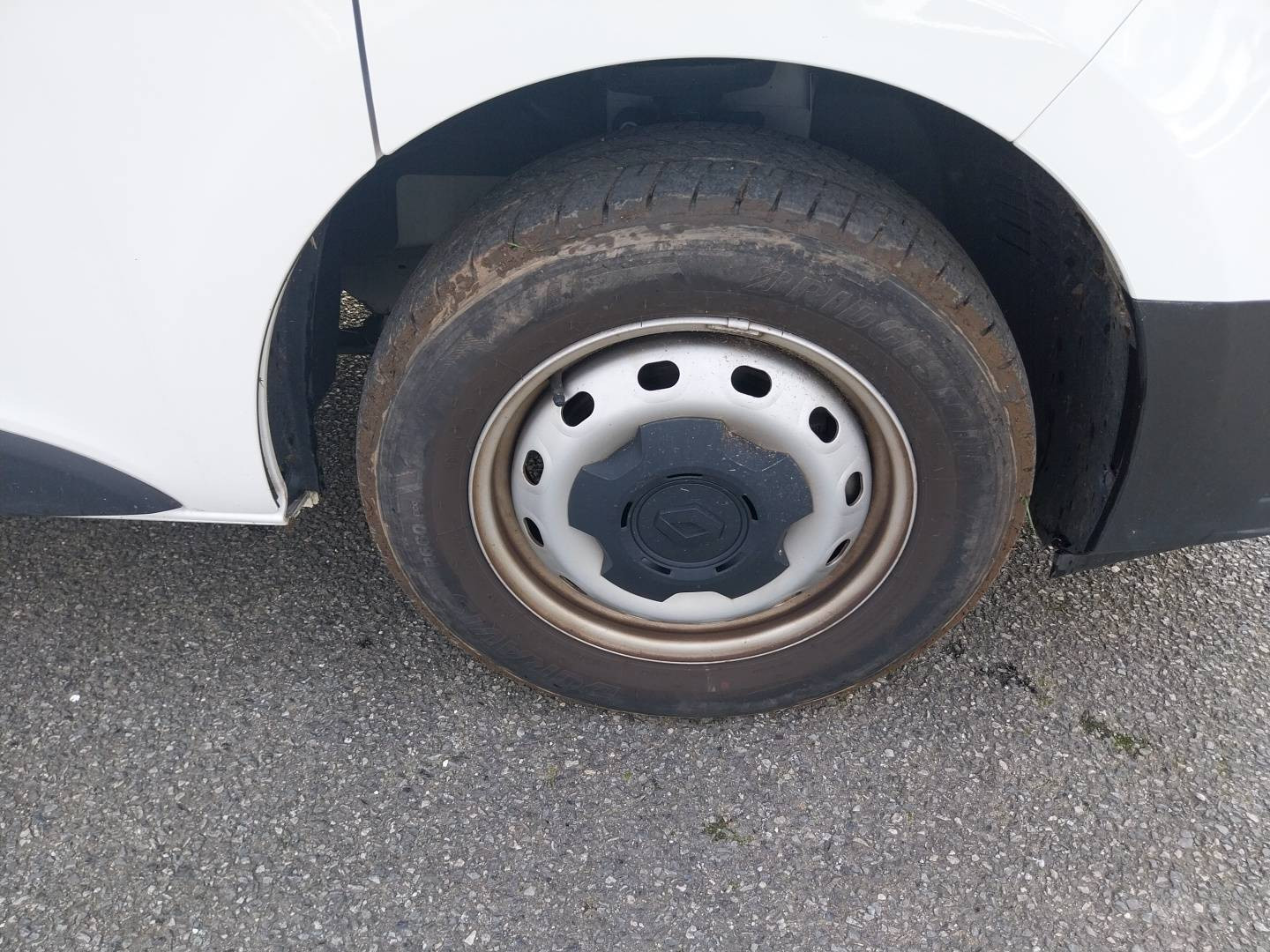 Vente en ligne Renault Trafic 3 Fourgon TRAFIC FGN L1H1 3000 KG BLUE DCI 130 au prix de 23 950 €