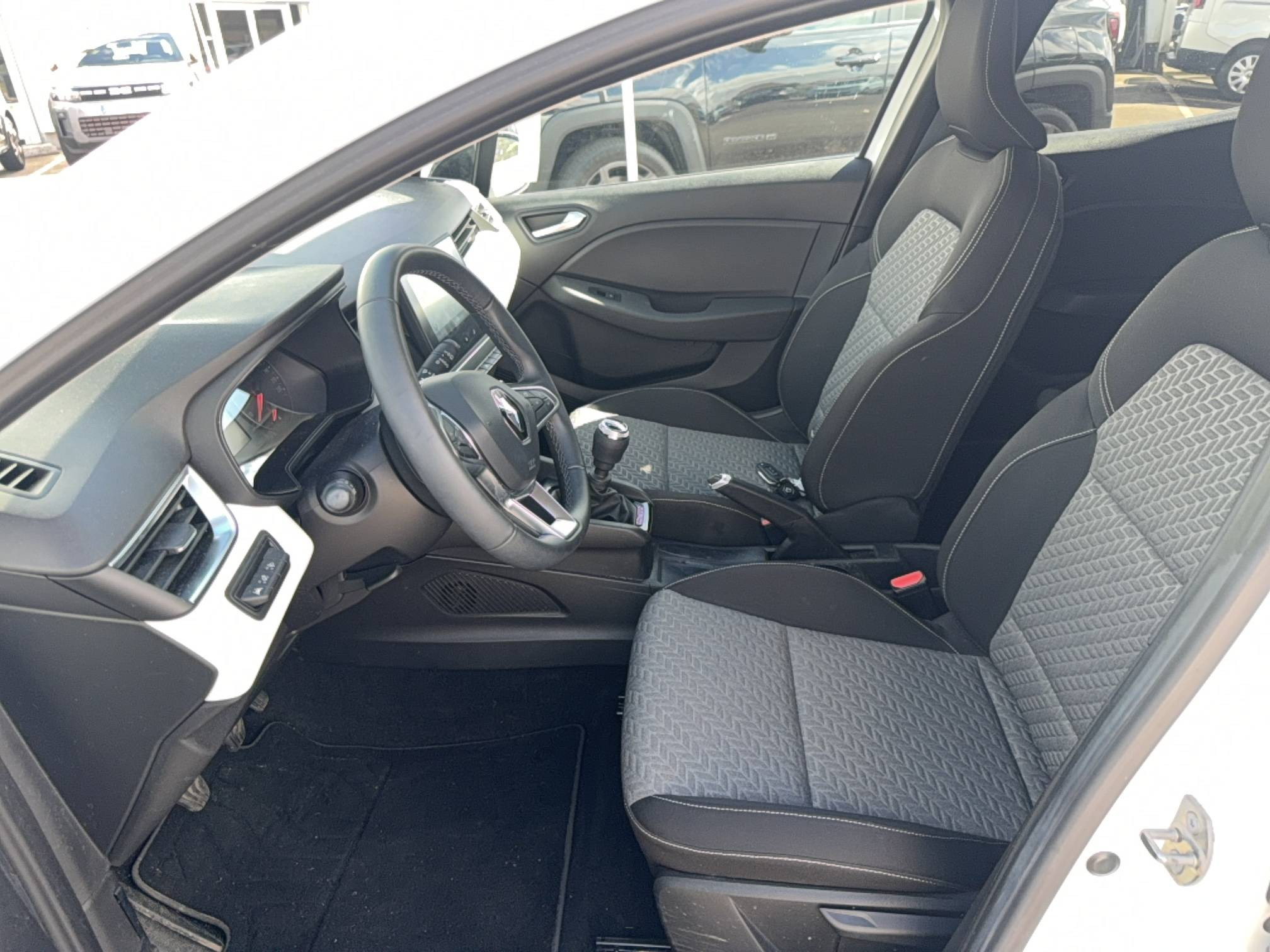 Vente en ligne Renault Clio 5 Clio TCe 90 au prix de 14 990 €