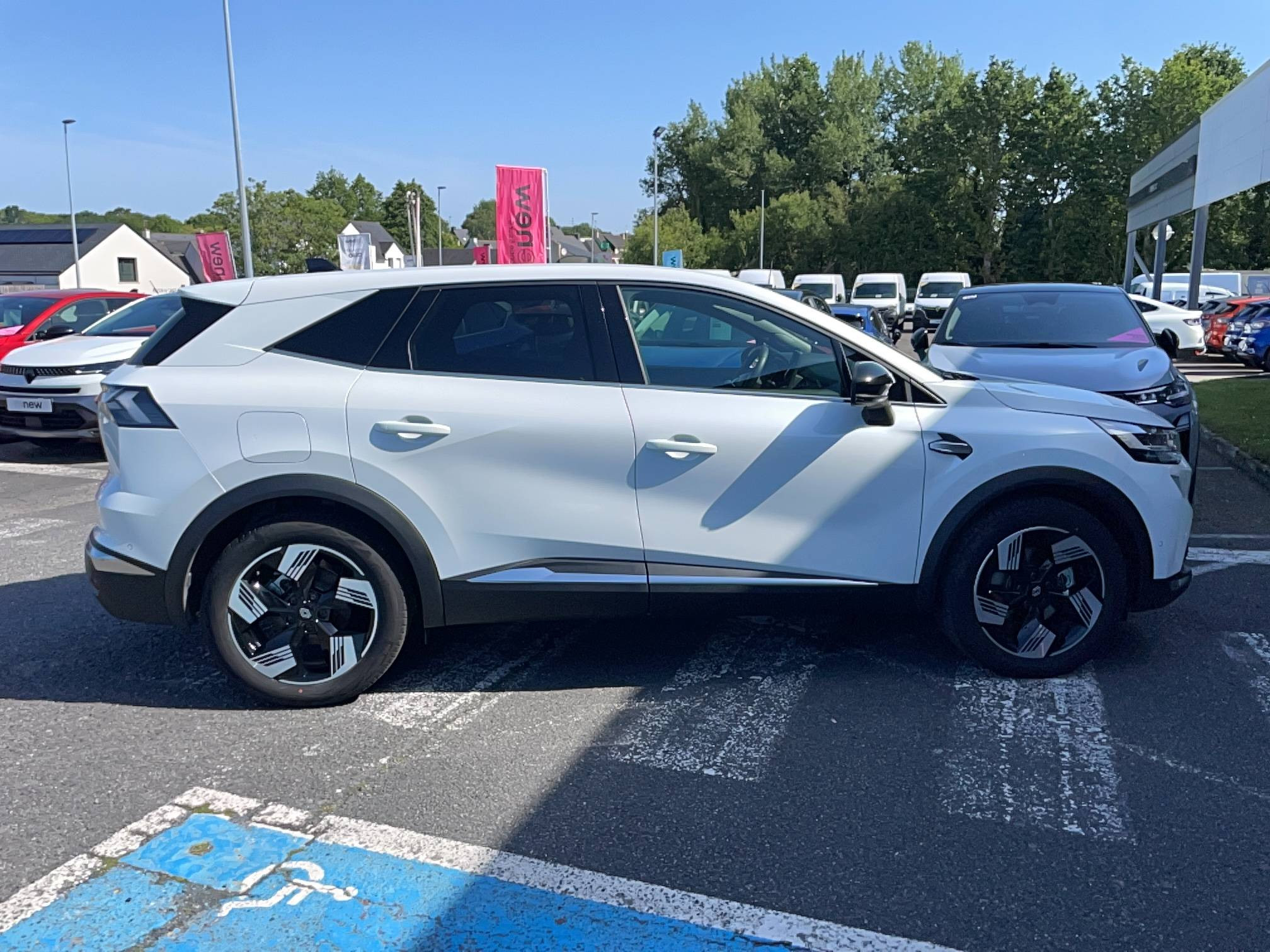 Vente en ligne Renault Symbioz  E-Tech full hybrid 145 au prix de 27 490 €