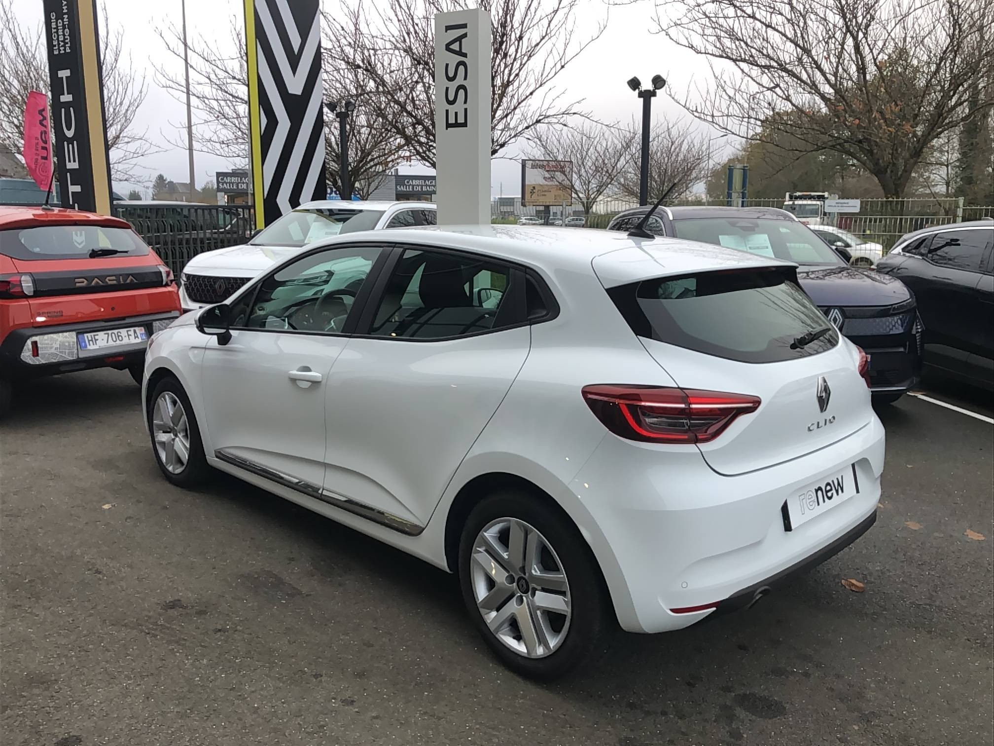 Vente en ligne Renault Clio 5 Clio Blue dCi 85 au prix de 12 990 €