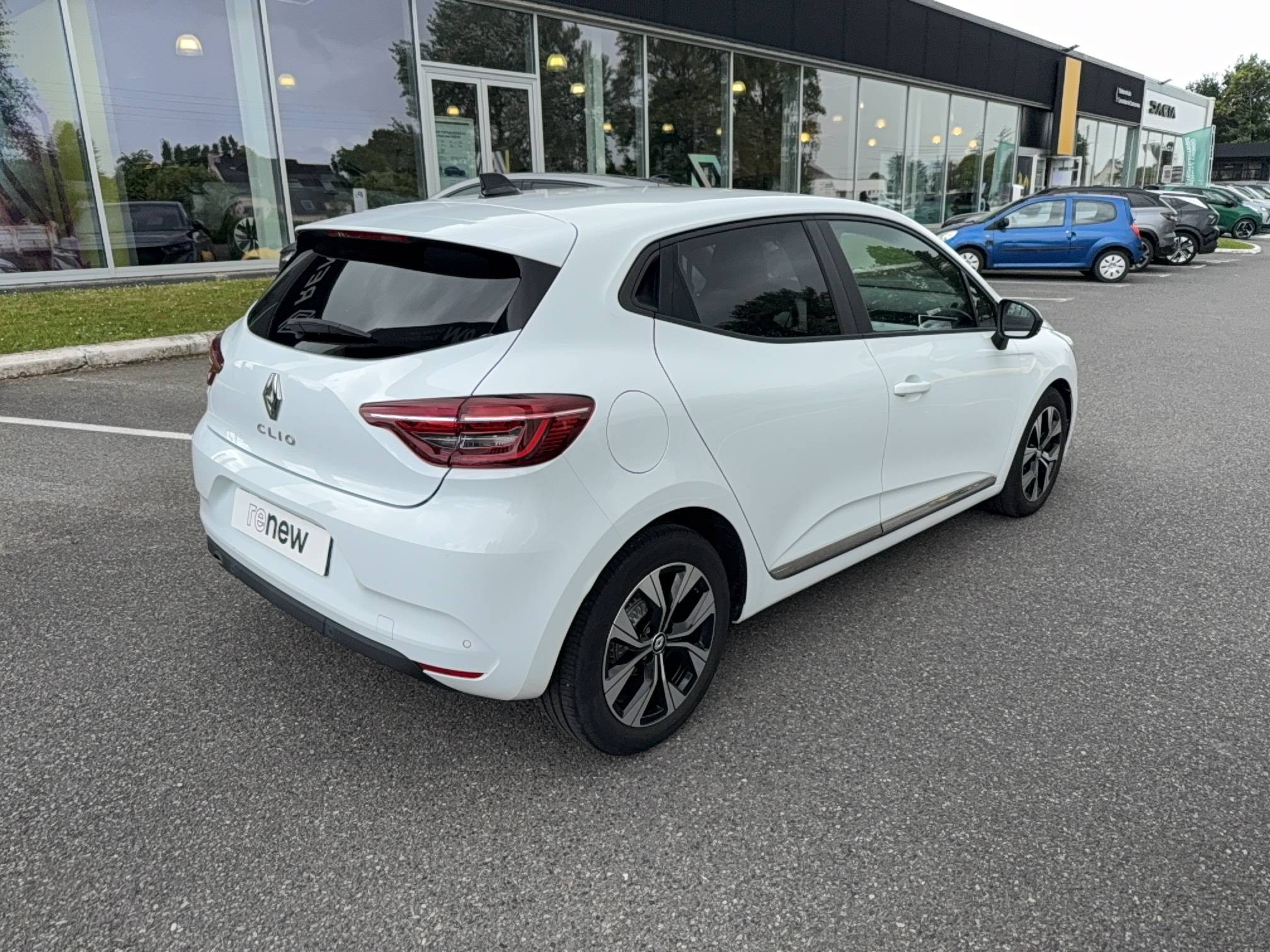 Vente en ligne Renault Clio 5 Clio TCe 100 GPL au prix de 15 490 €