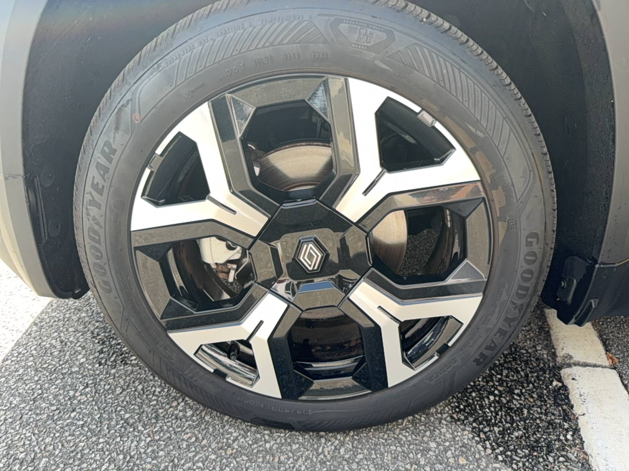 Vente en ligne Renault R4 E-Tech  150 ch autonomie confort au prix de 34 990 €
