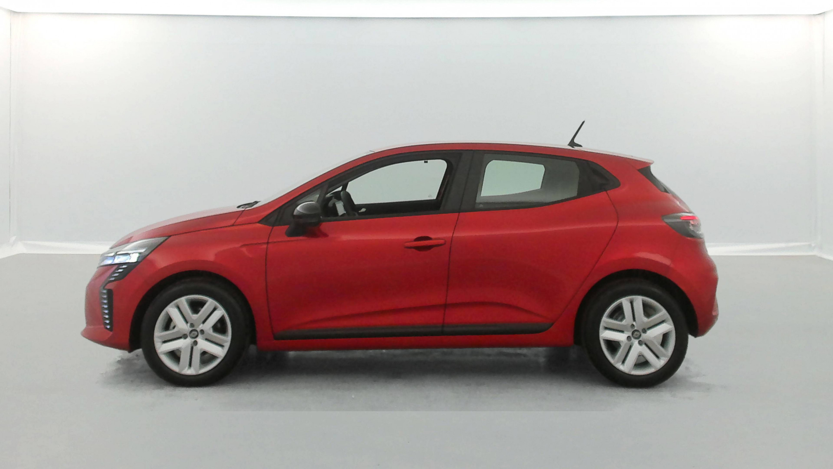 Vente en ligne Renault Clio 5 Clio Blue dCi 100 ch GSR2 au prix de 19 290 €