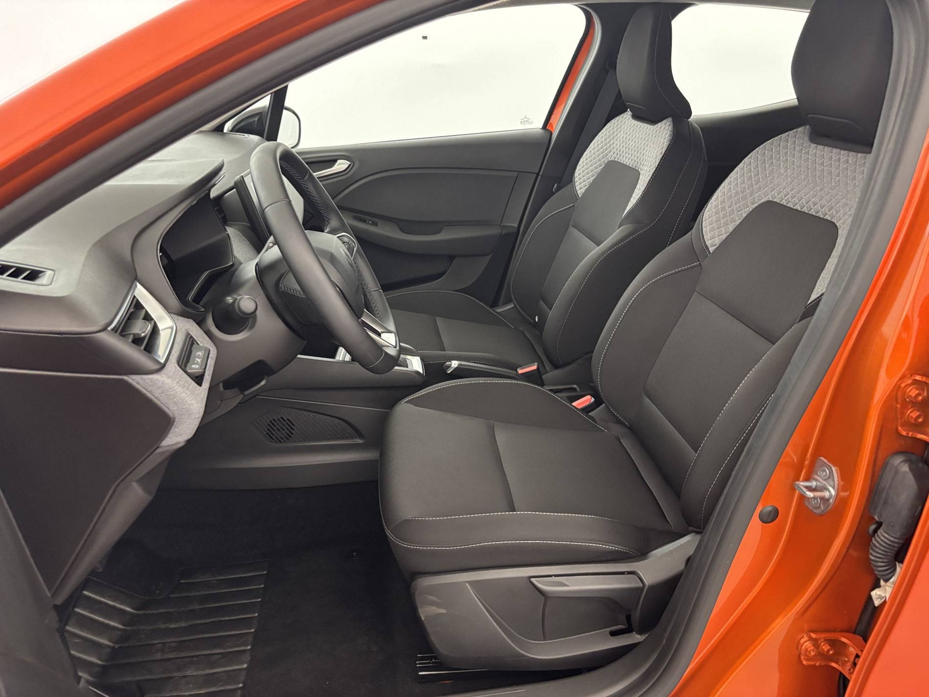 Vente en ligne Renault Clio 5 Clio E-Tech full hybrid 145 ch GSR2 au prix de 19 990 €