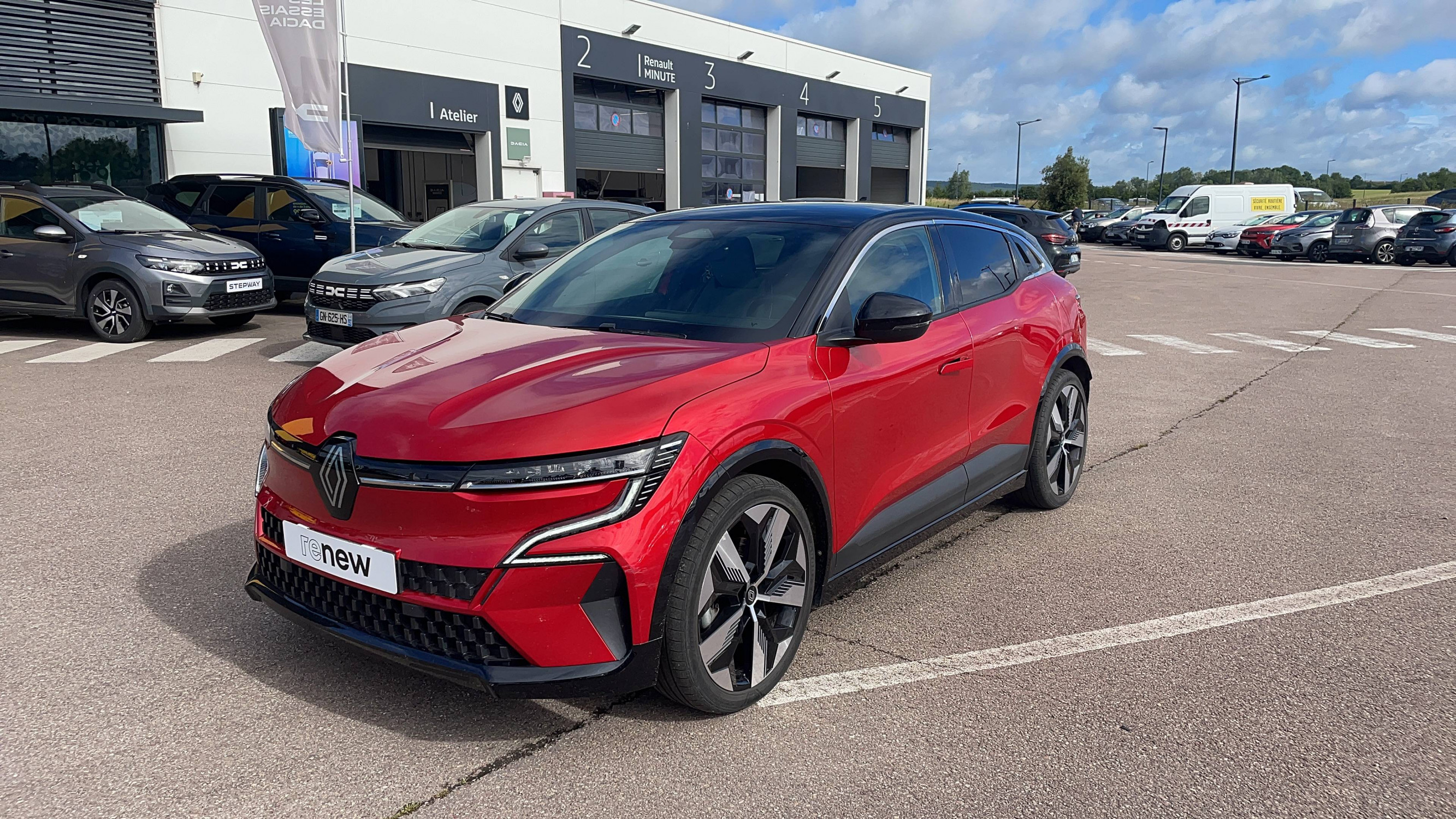 Vente en ligne Renault Megane E-Tech  EV40 130ch standard charge au prix de 23 491 €