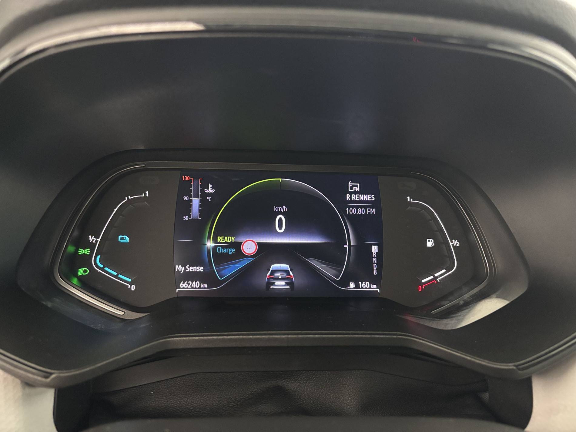 Vente en ligne Renault Clio 5 Clio E-Tech 140 - 21N au prix de 15 790 €