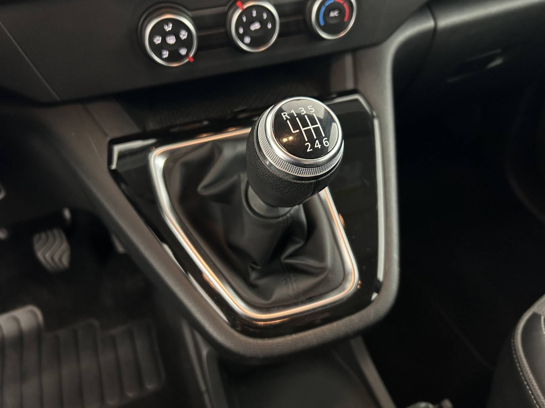 Vente en ligne Renault Kangoo  Blue dCi 95 au prix de 16 490 €