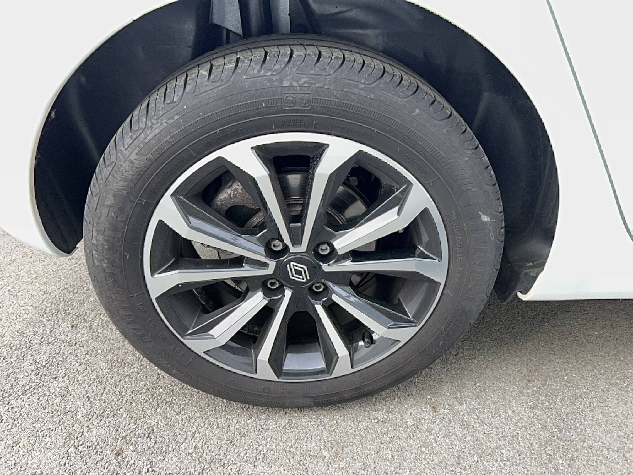 Vente en ligne Renault Clio 5 Clio TCe 90 au prix de 16 990 €